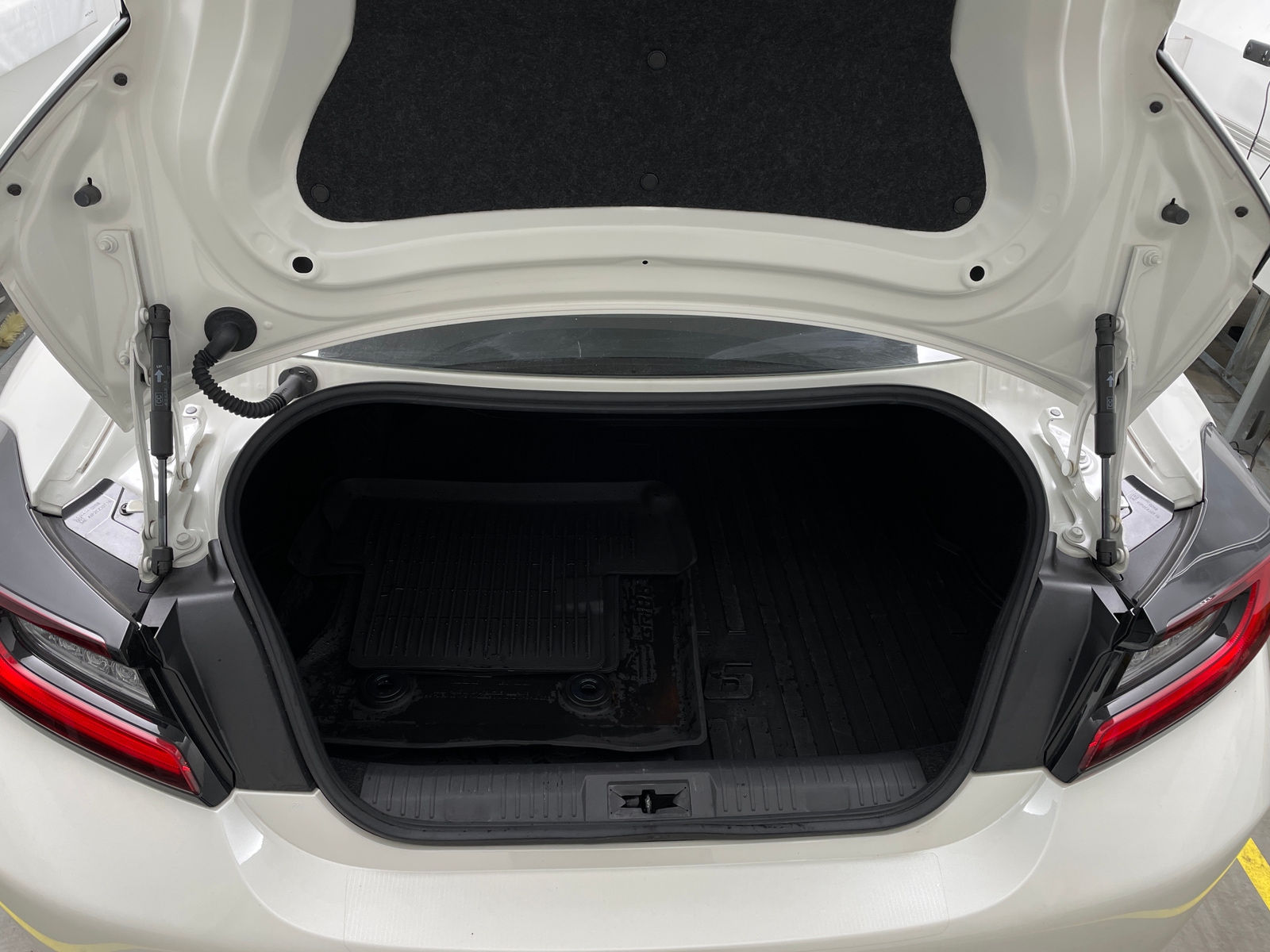 Thumbnail: 2024 Toyota GR86 - 5