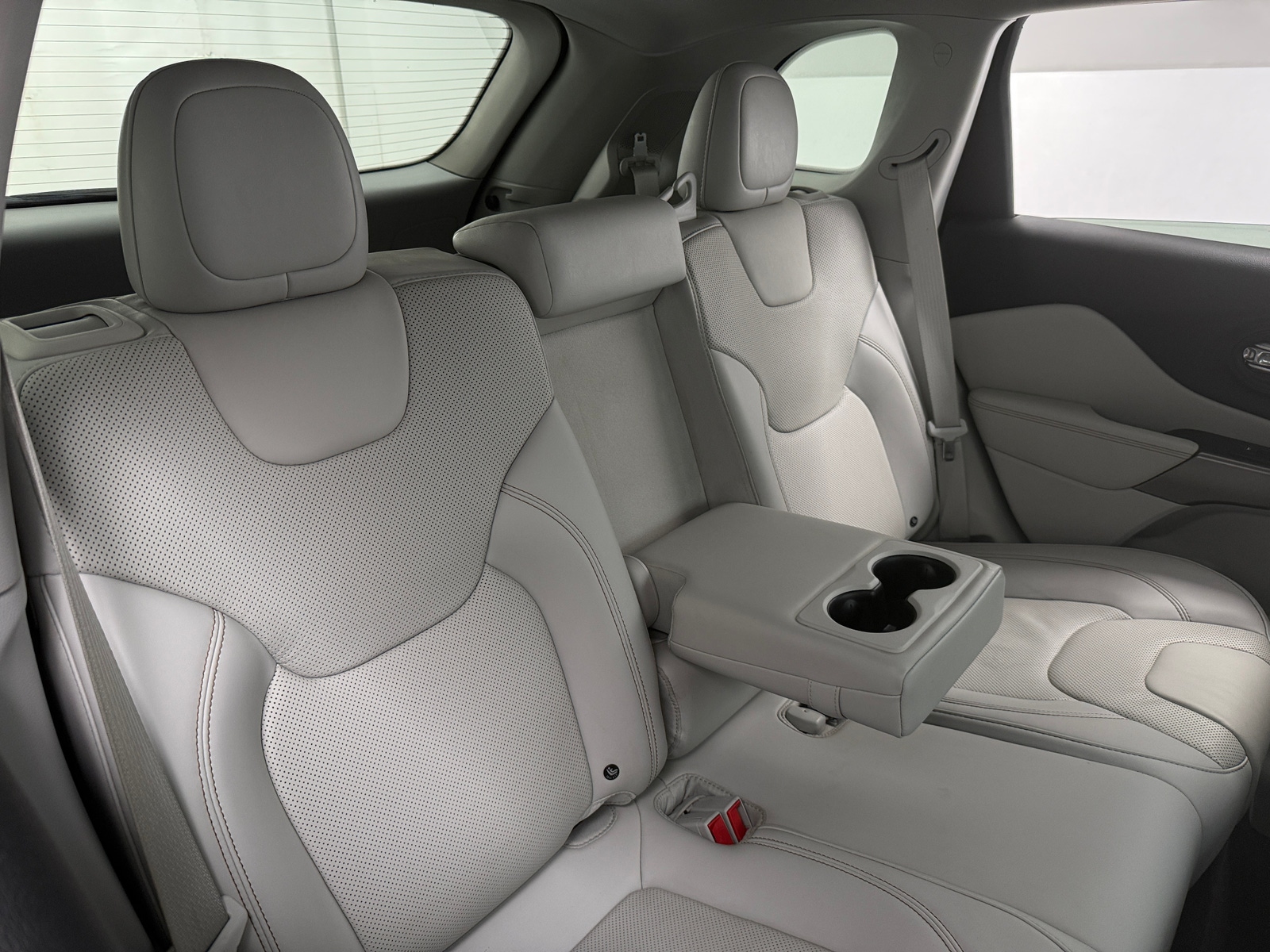 Thumbnail: 2019 Jeep Cherokee - 5