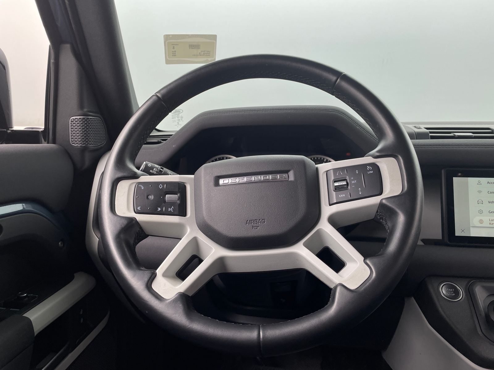 Thumbnail: 2023 Land Rover Defender - 4