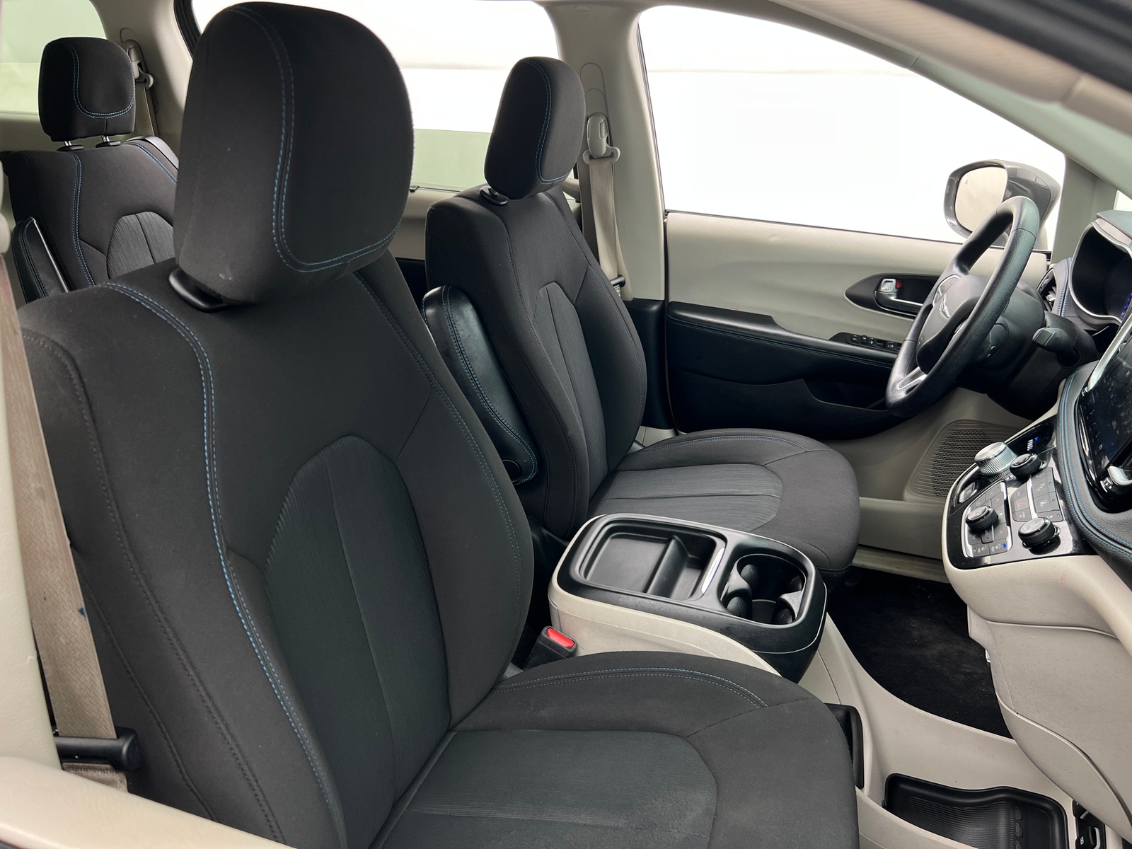 Thumbnail: 2021 Chrysler Pacifica - 2