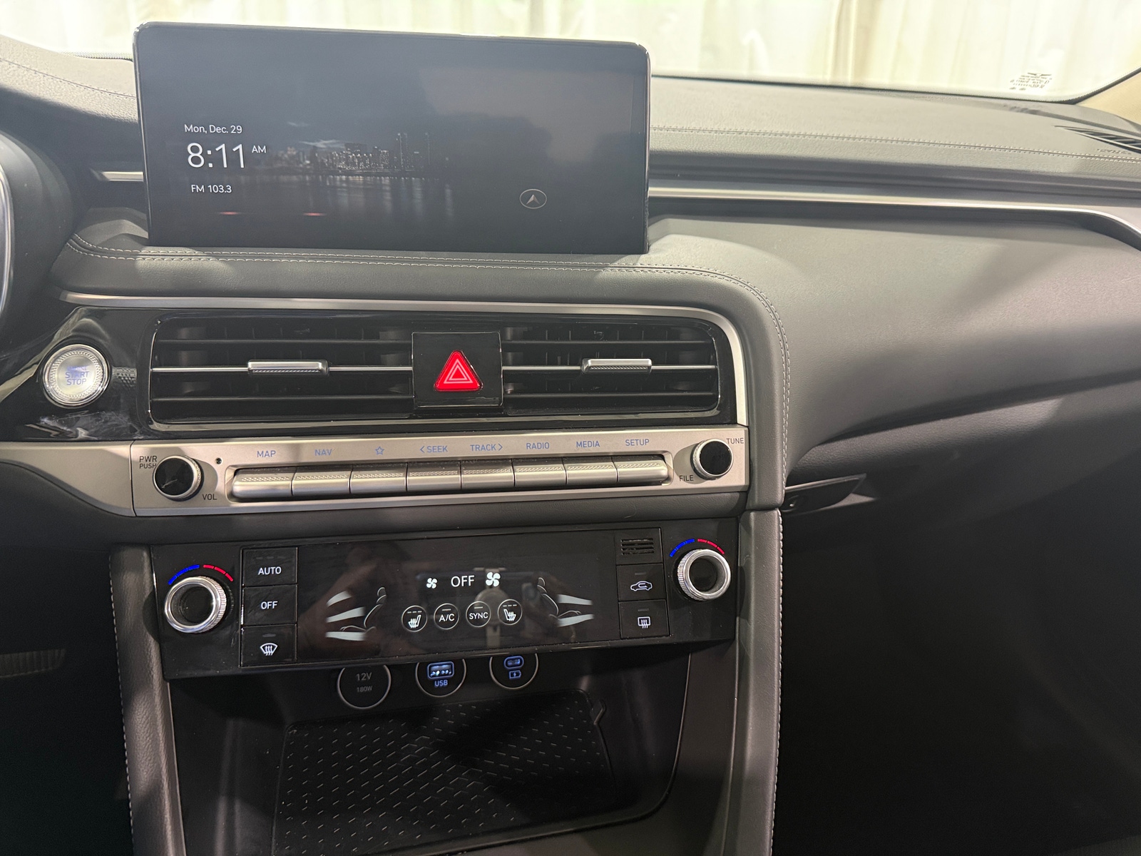 Thumbnail: 2025 Genesis G70 - 3