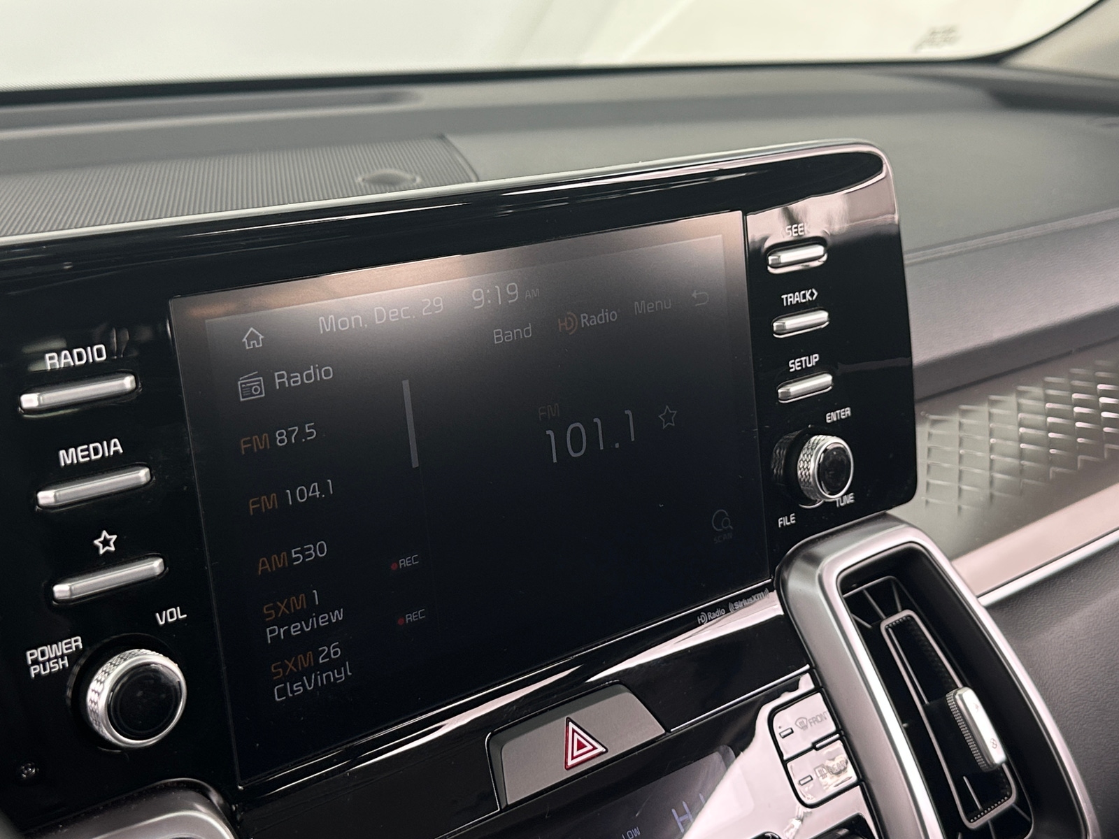 Thumbnail: 2021 Kia Sorento - 3