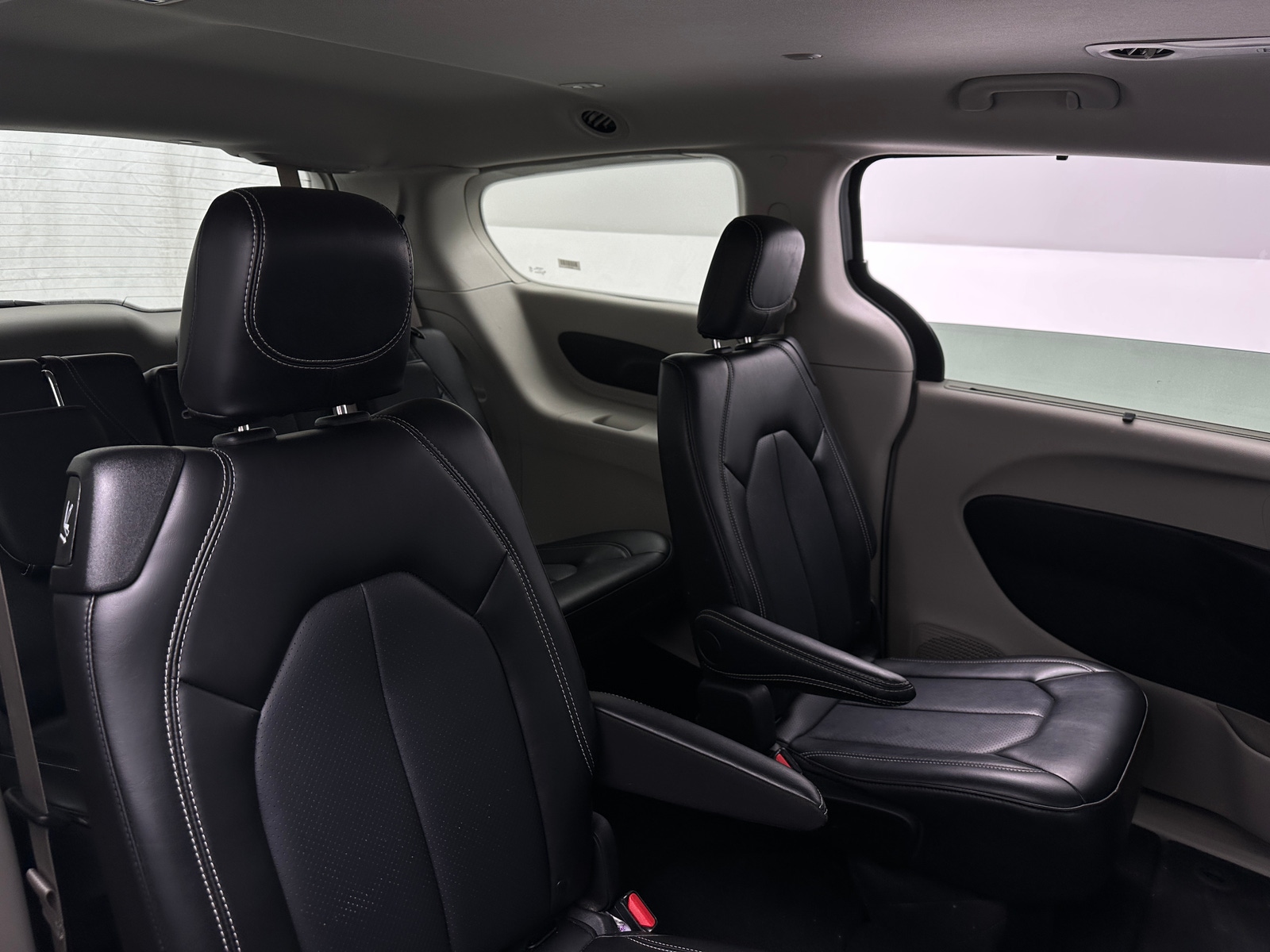 Thumbnail: 2024 Chrysler Pacifica - 5