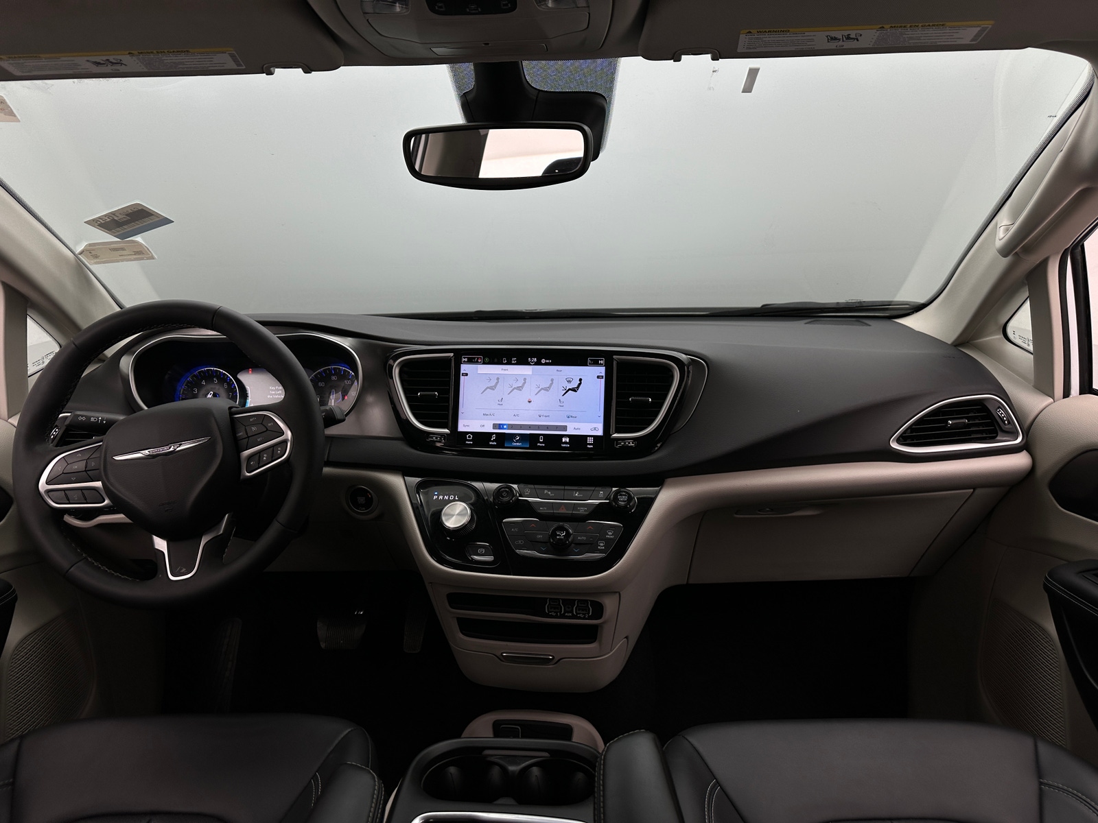 Thumbnail: 2024 Chrysler Pacifica - 2