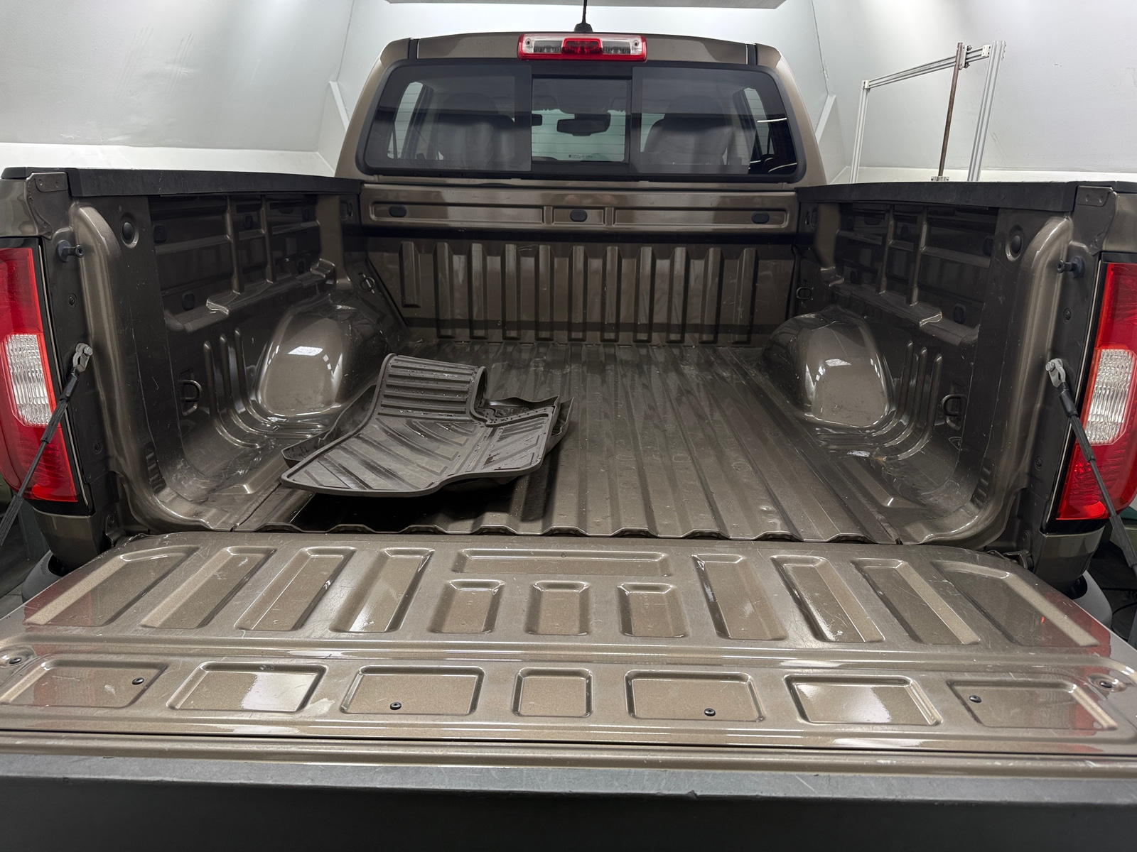 Thumbnail: 2016 GMC Canyon - 6