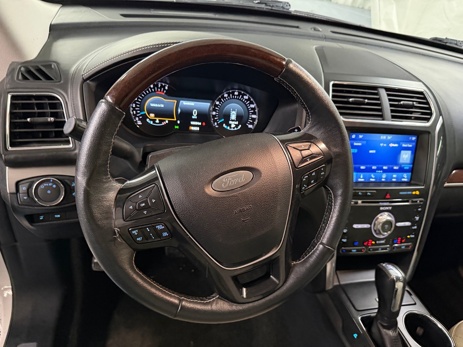 Thumbnail: 2018 Ford Explorer - 4