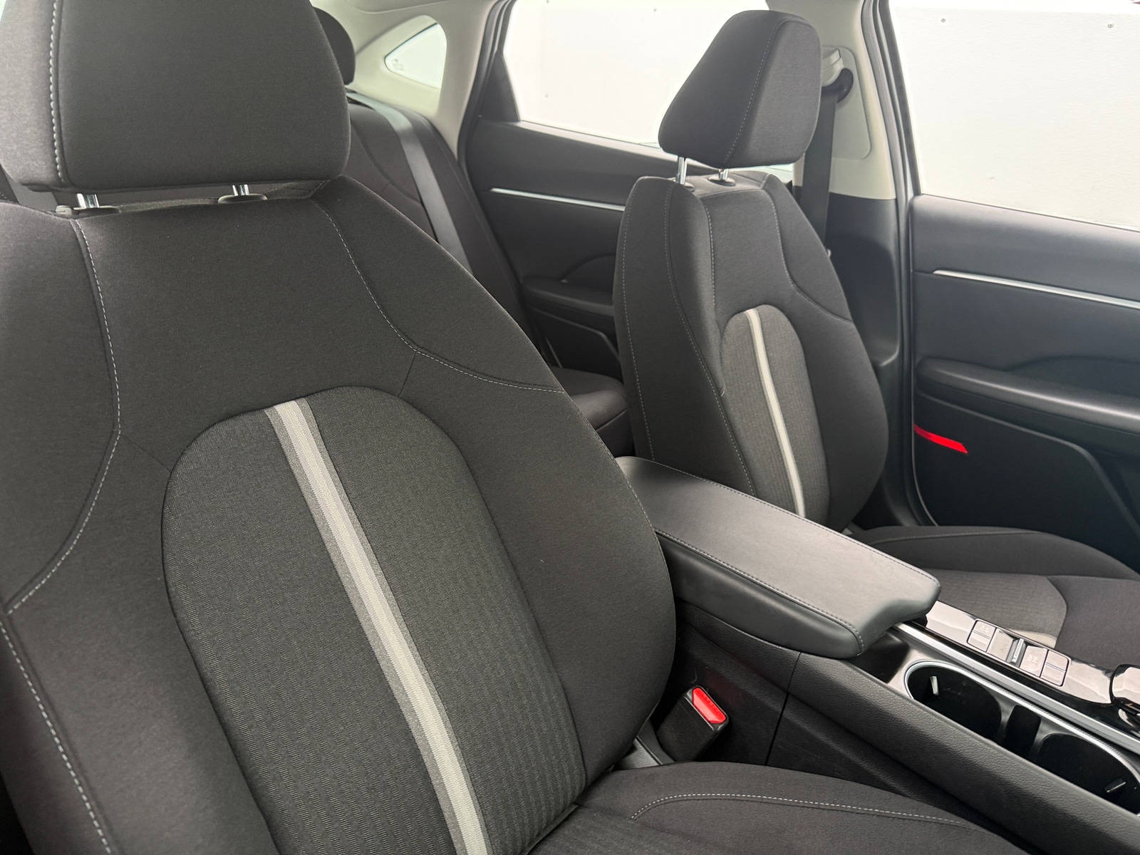 Thumbnail: 2023 Hyundai Sonata - 2