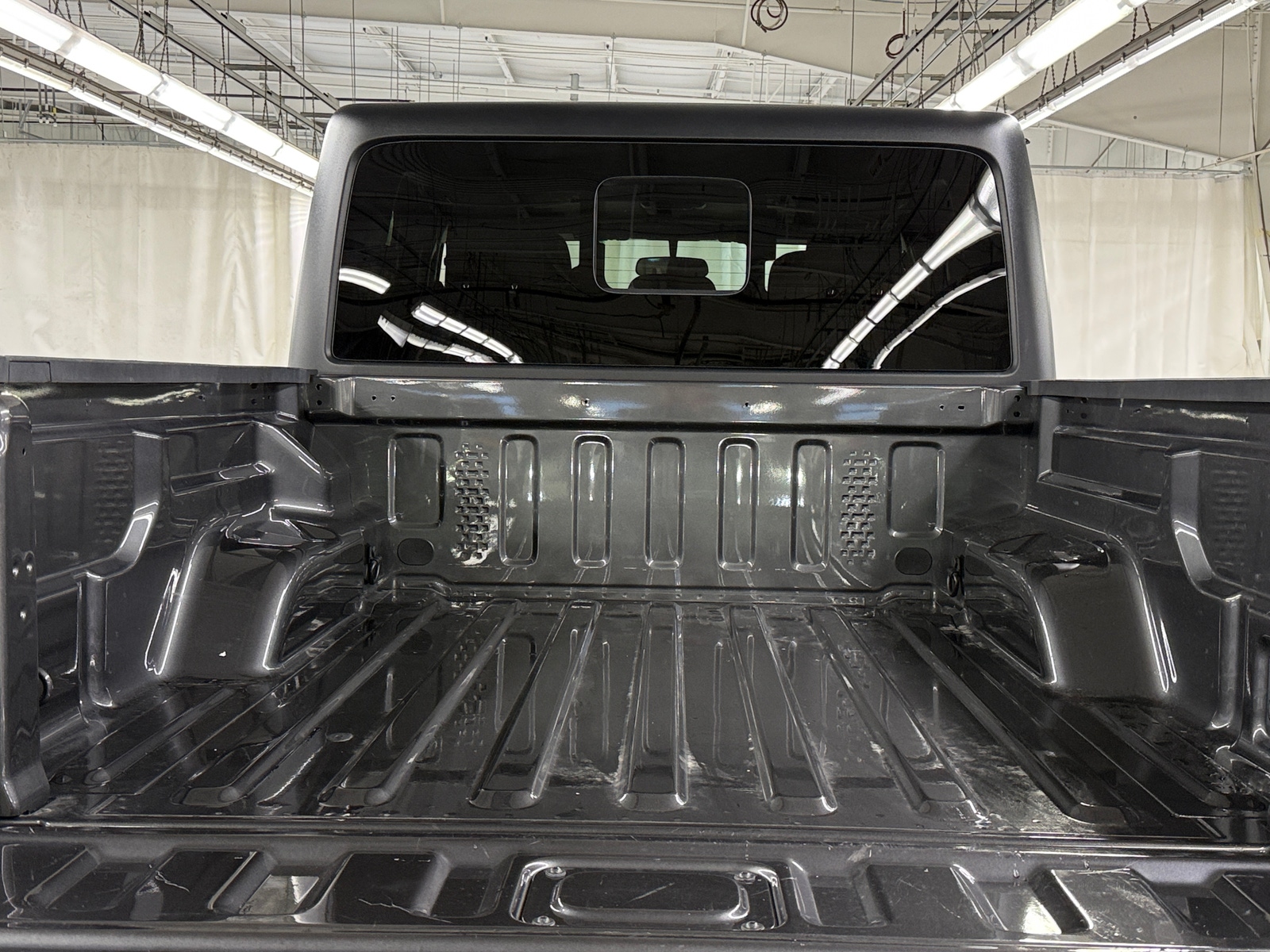 Thumbnail: 2021 Jeep Gladiator - 7