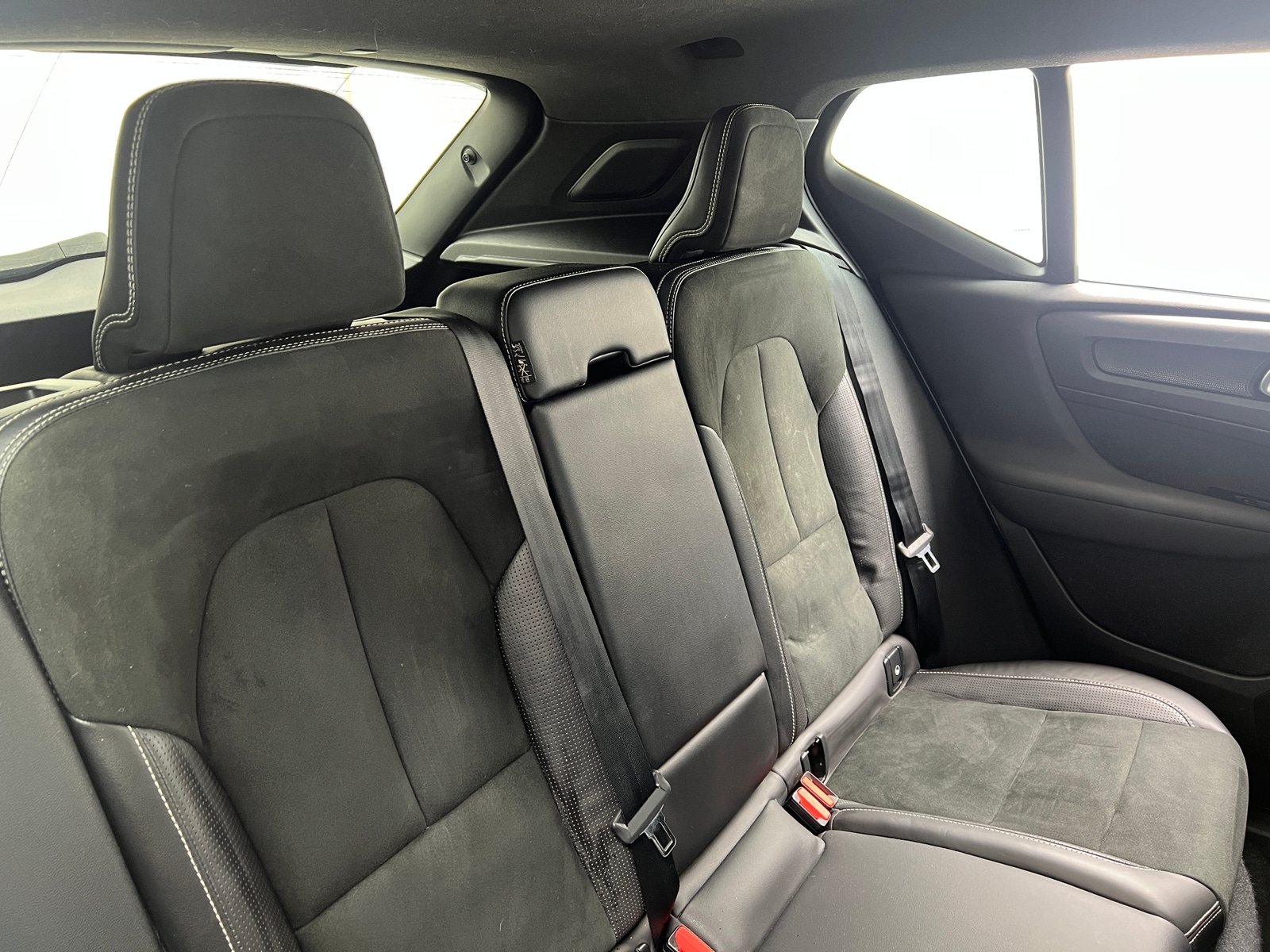 Thumbnail: 2021 Volvo XC40 - 6