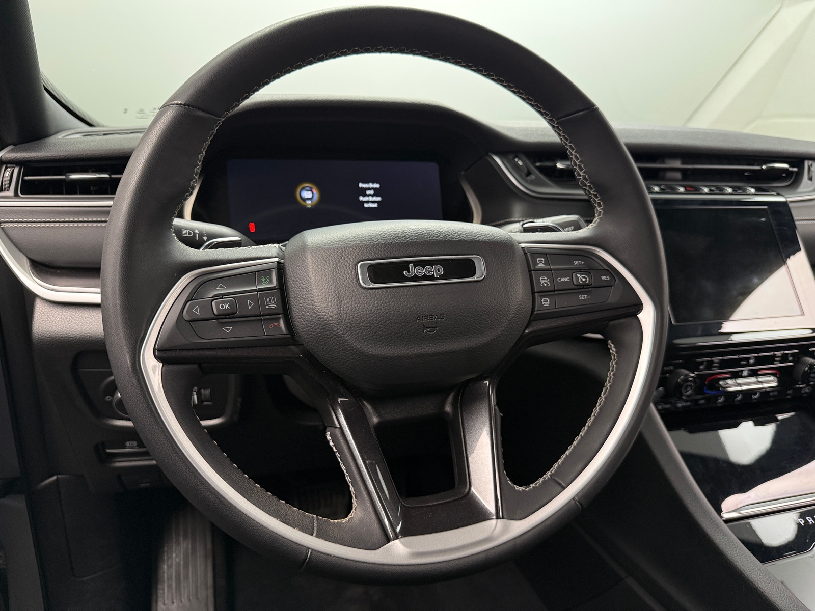 Thumbnail: 2023 Jeep Grand Cherokee - 4