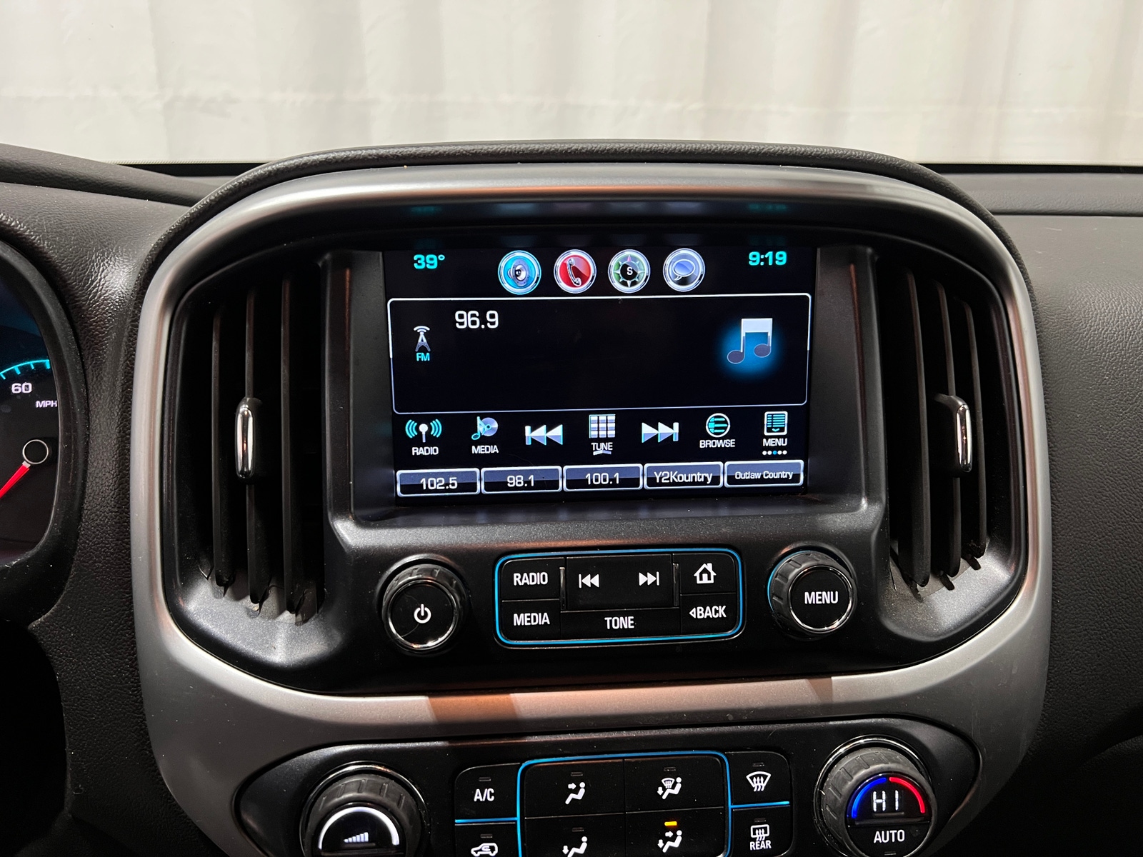 Thumbnail: 2016 Chevrolet Colorado - 4