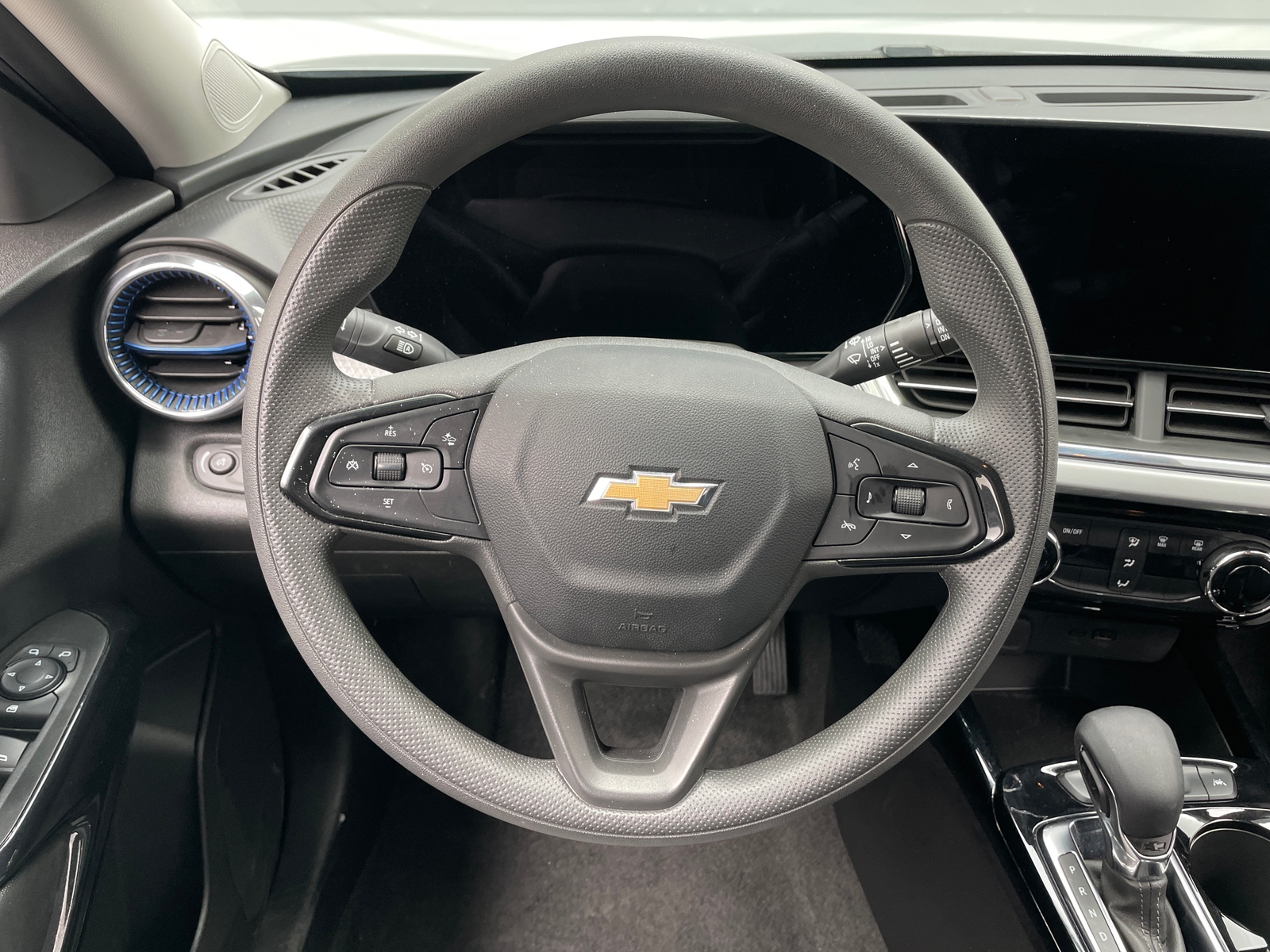 Thumbnail: 2025 Chevrolet Trax - 5