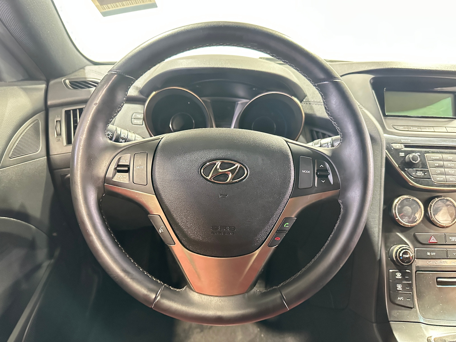 Thumbnail: 2013 Hyundai Genesis - 4