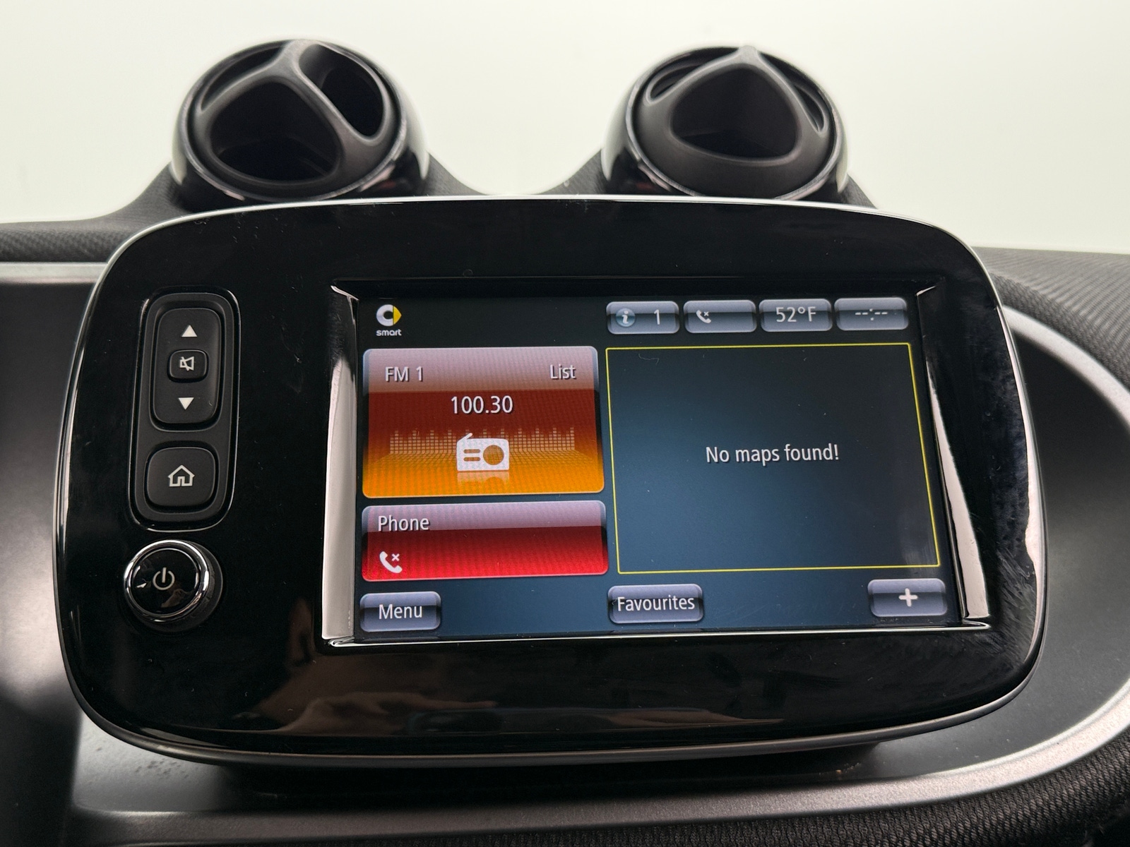 Thumbnail: 2018 smart fortwo - 4