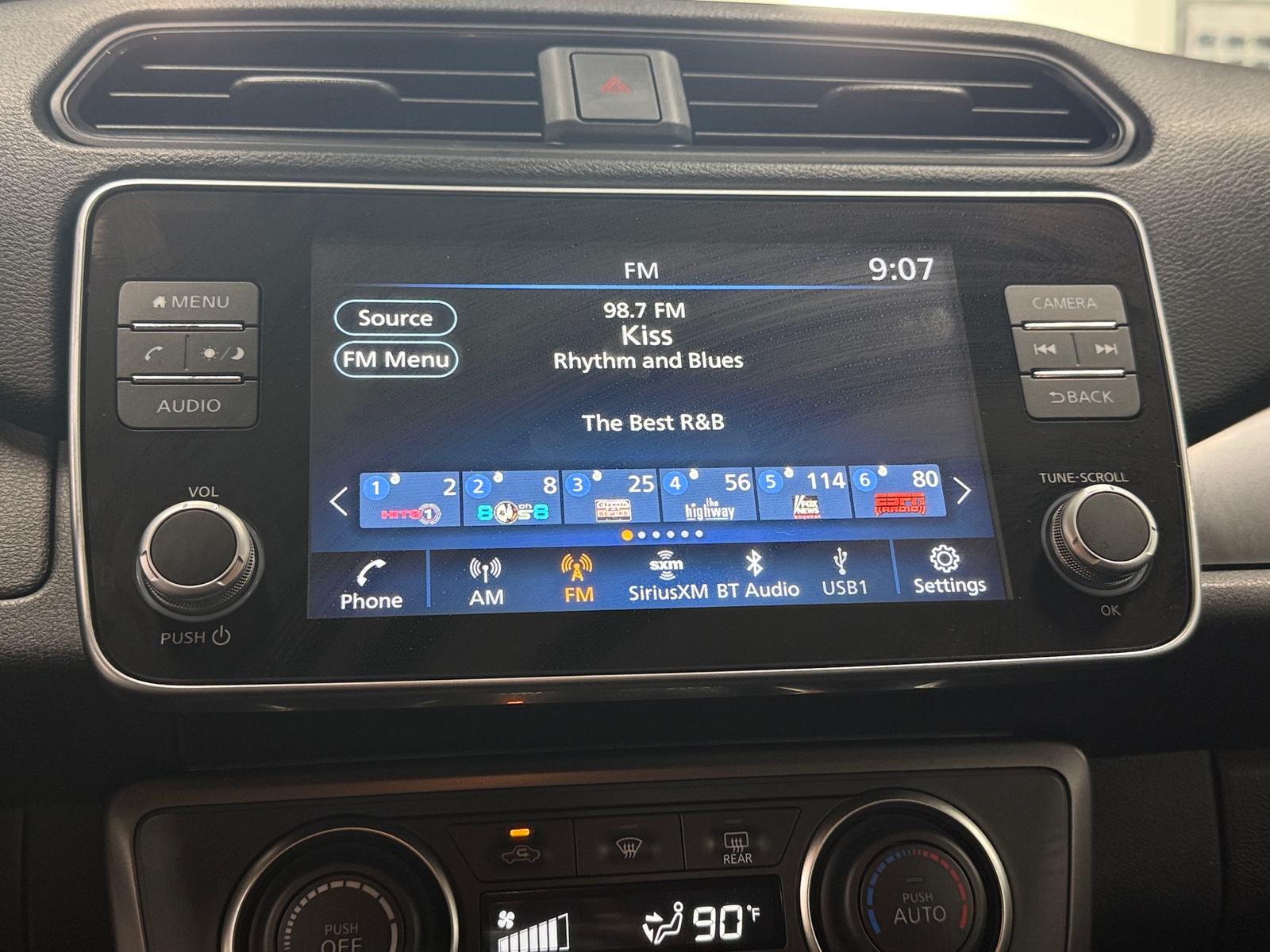 Thumbnail: 2023 Nissan Leaf - 4