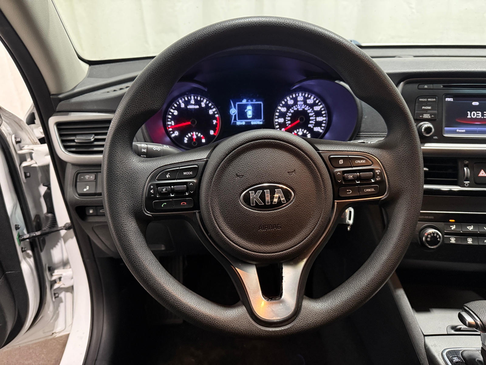 Thumbnail: 2016 Kia Optima - 5