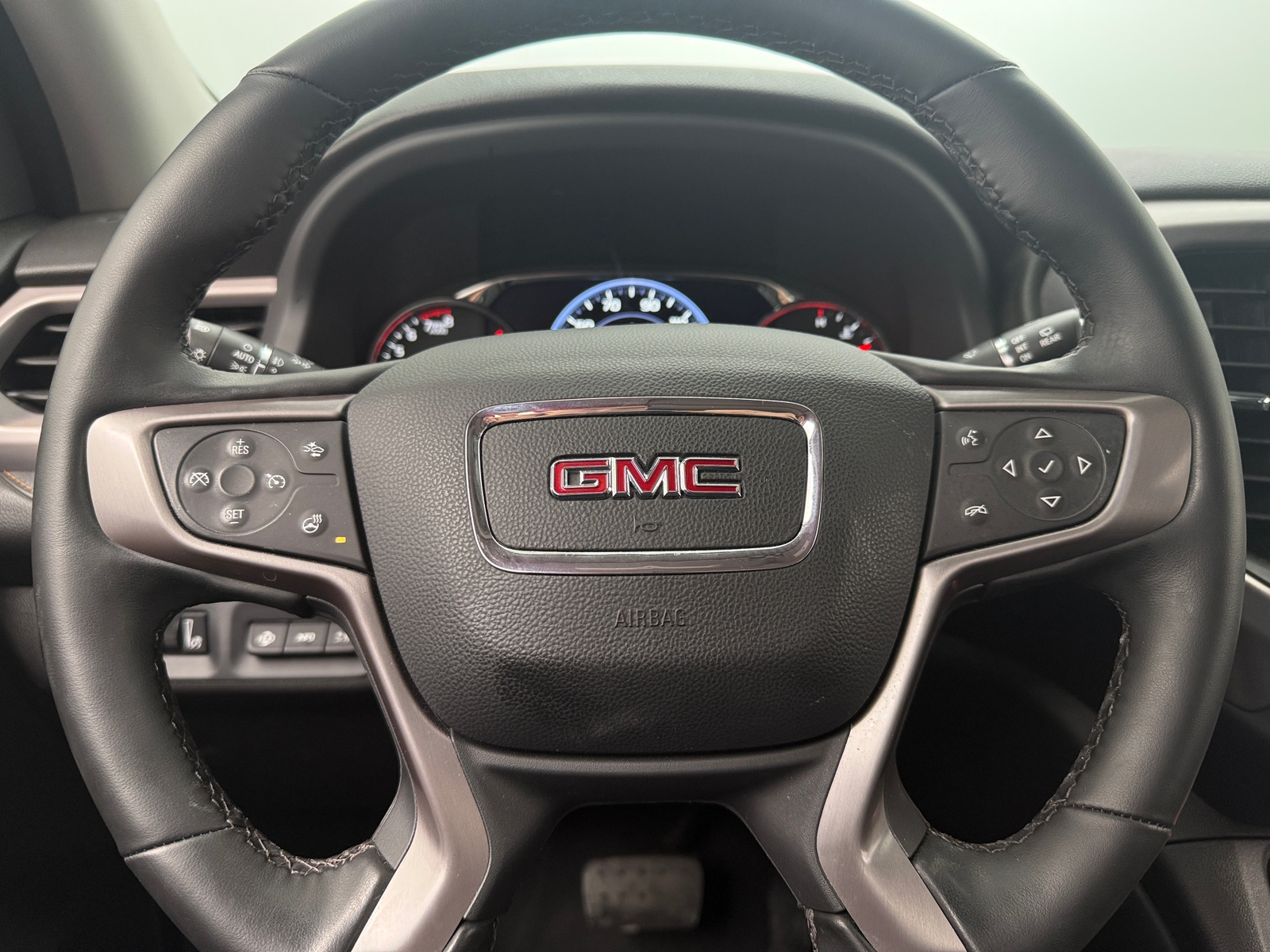 Thumbnail: 2023 GMC Acadia - 4