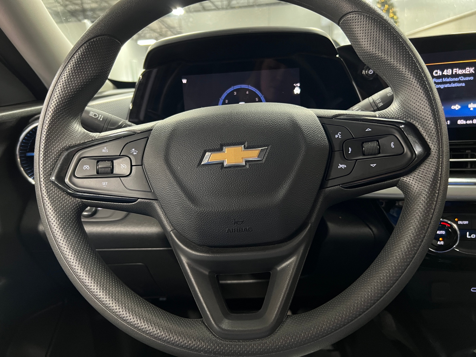 Thumbnail: 2025 Chevrolet Trax - 5