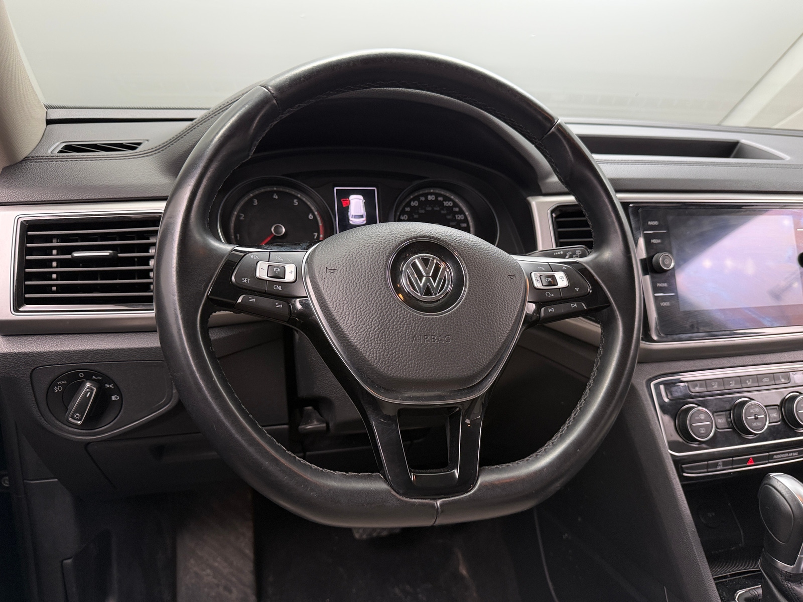 Thumbnail: 2018 Volkswagen Atlas - 4