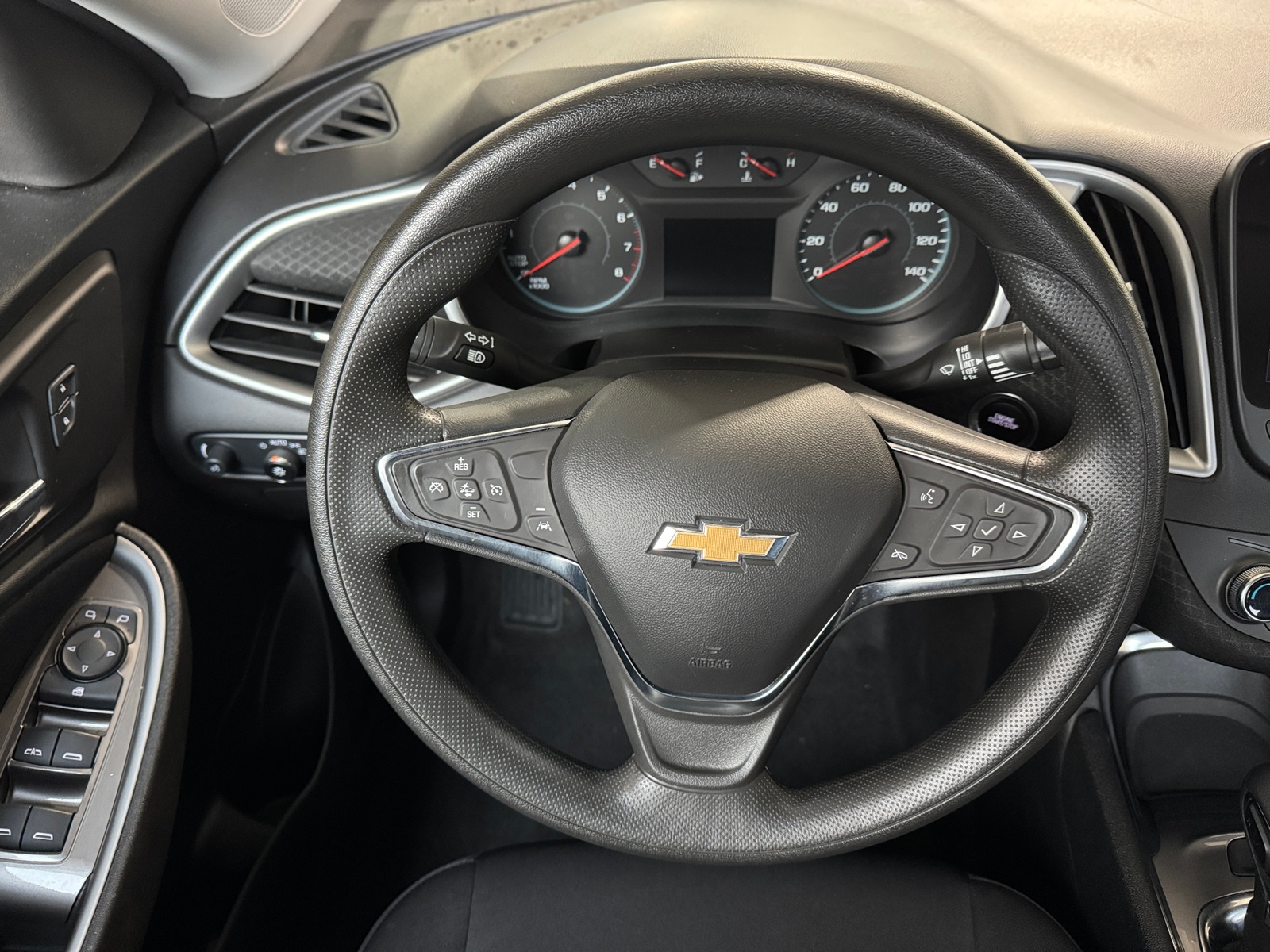 Thumbnail: 2024 Chevrolet Malibu - 5