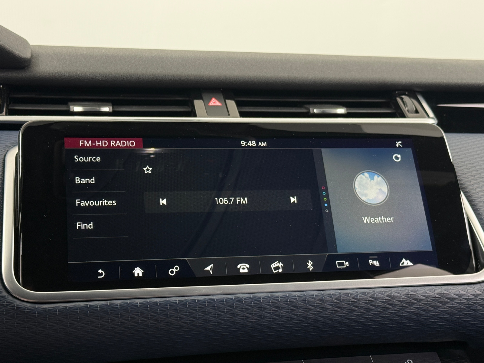 Thumbnail: 2018 Land Rover Range Rover Velar - 3