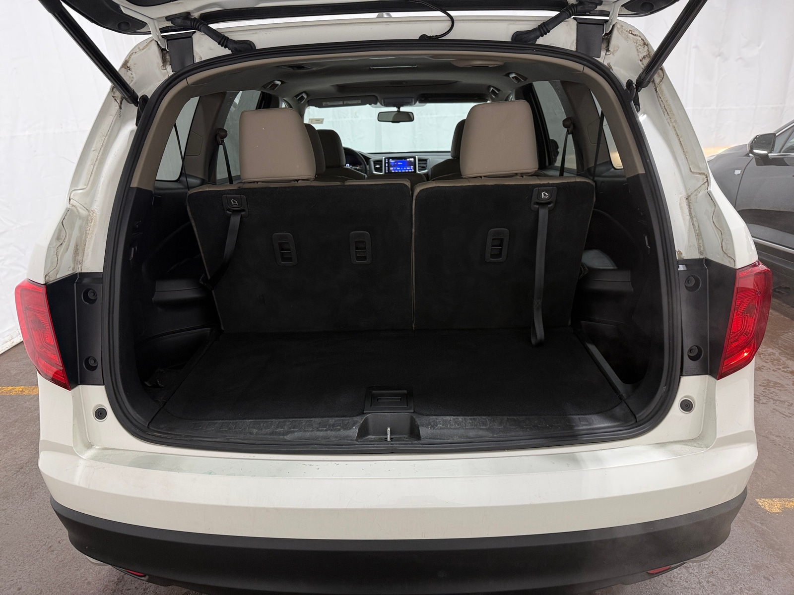 Thumbnail: 2018 Honda Pilot - 6