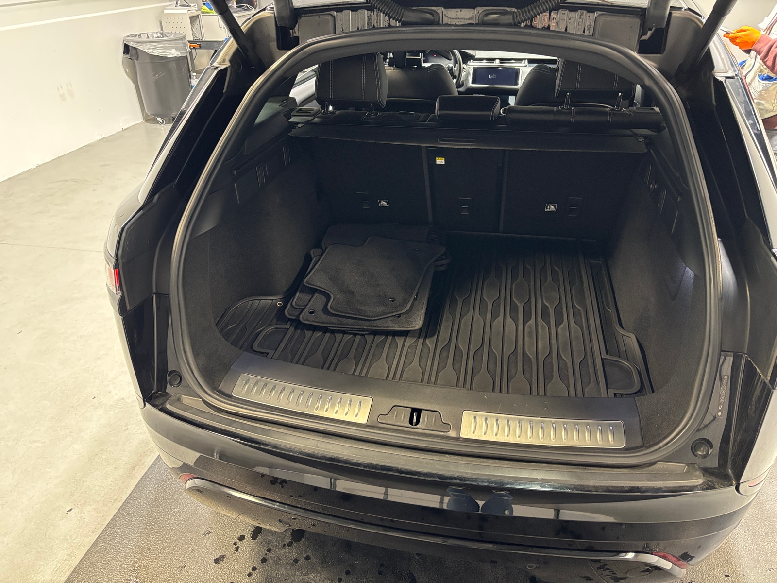 Thumbnail: 2019 Land Rover Range Rover Velar - 6