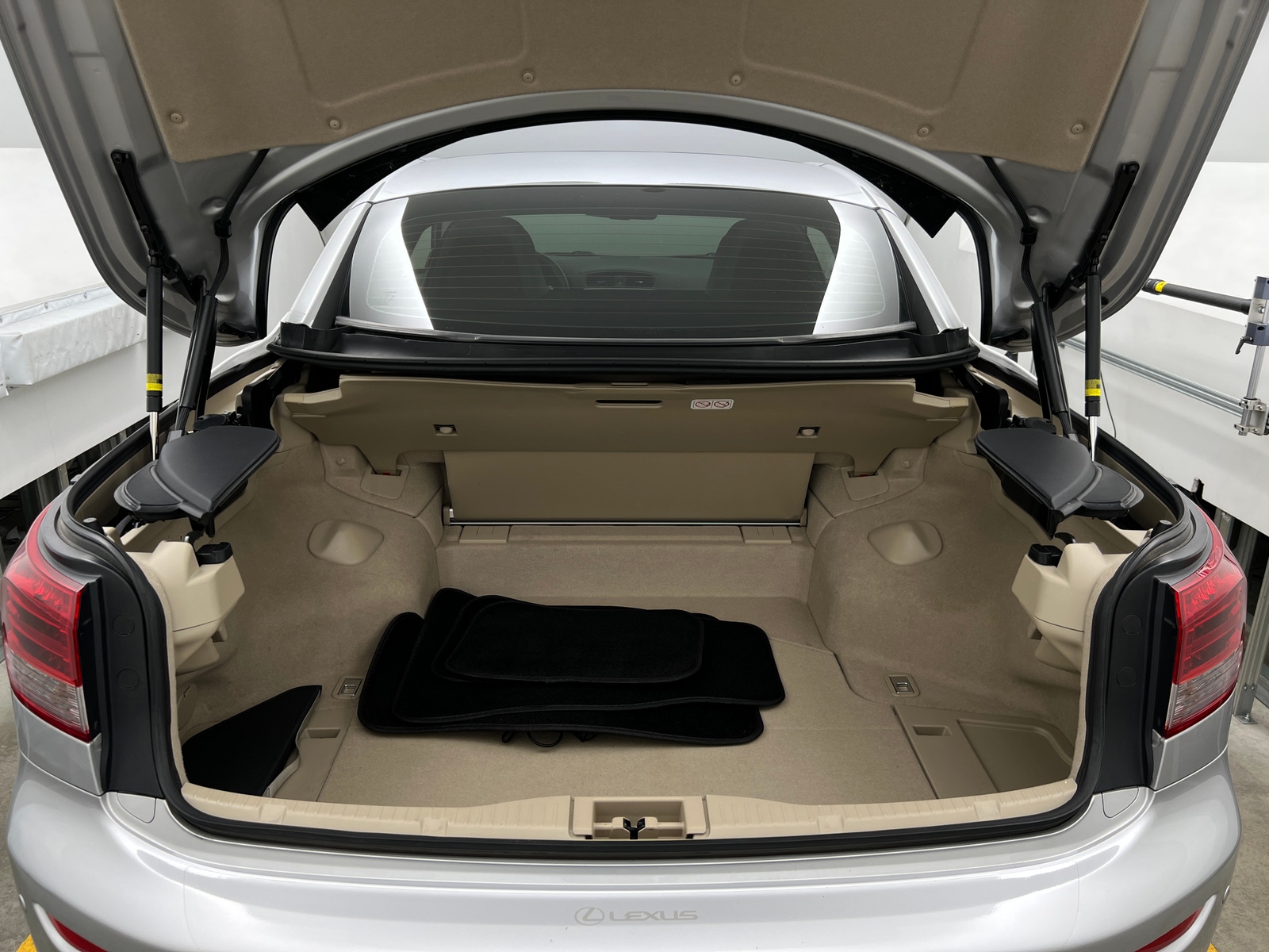 Thumbnail: 2011 Lexus IS - 6