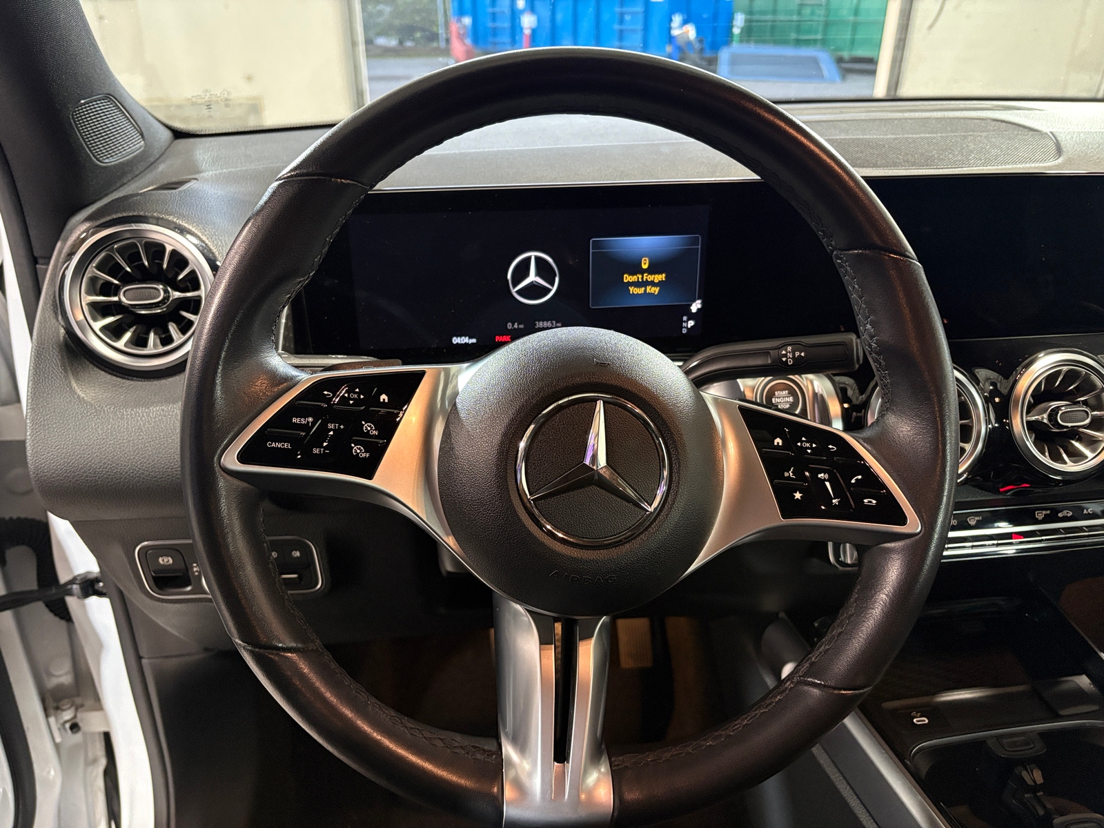 Thumbnail: 2024 Mercedes-Benz GLB - 4