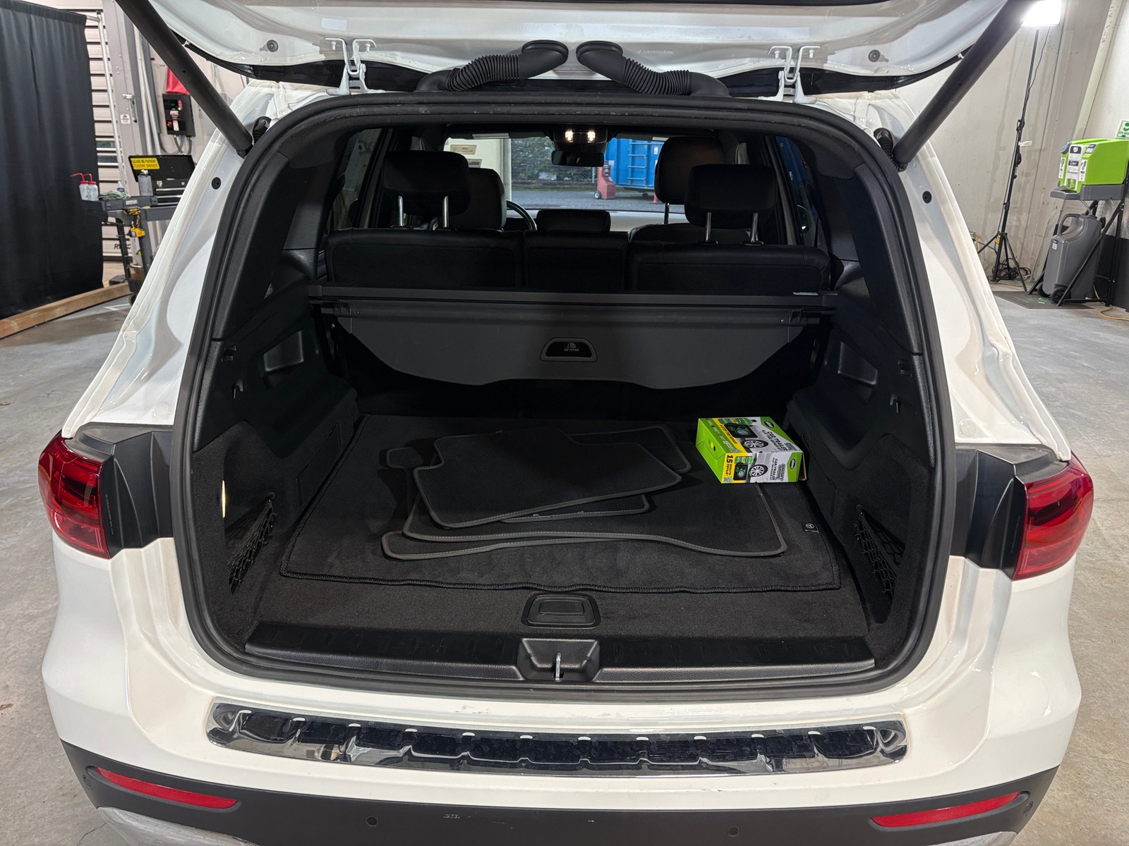 Thumbnail: 2024 Mercedes-Benz GLB - 6