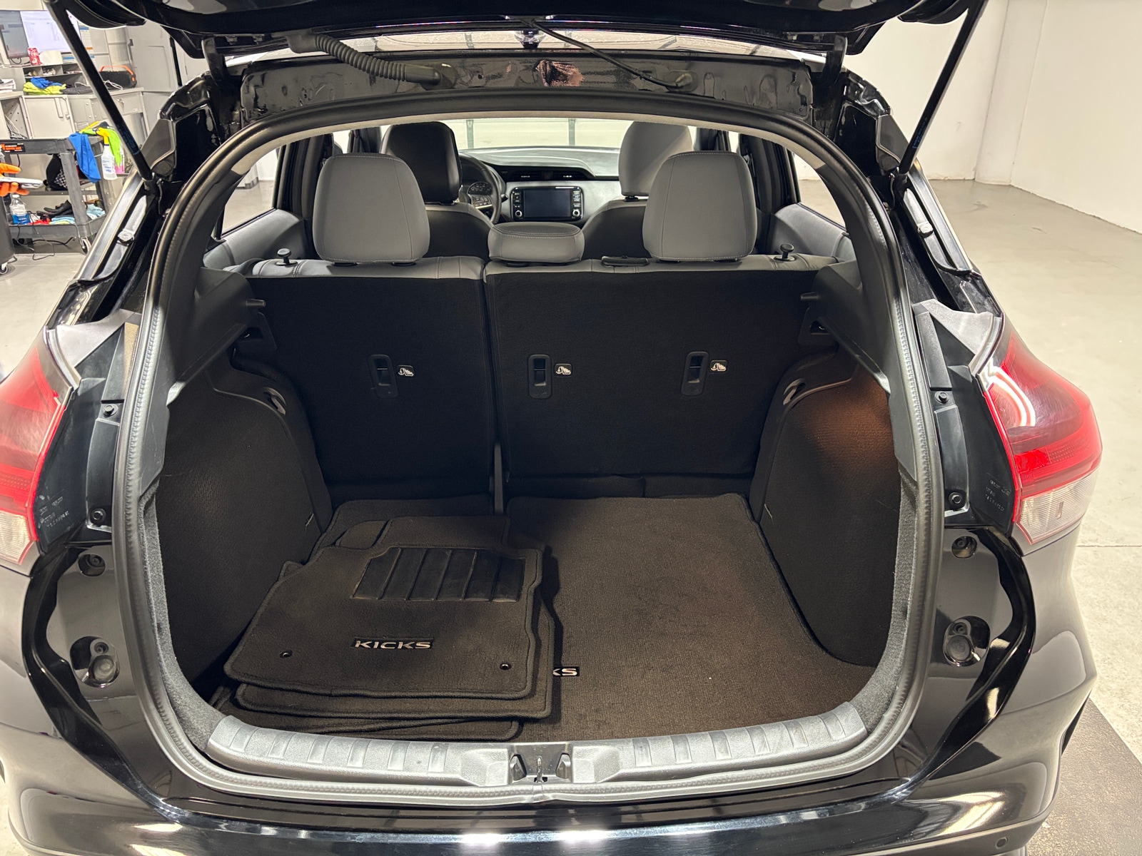 Thumbnail: 2024 Nissan Kicks - 7