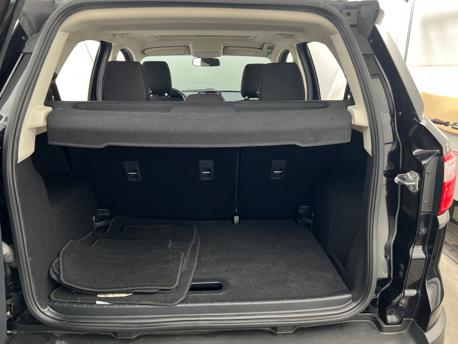 Thumbnail: 2019 Ford EcoSport - 7