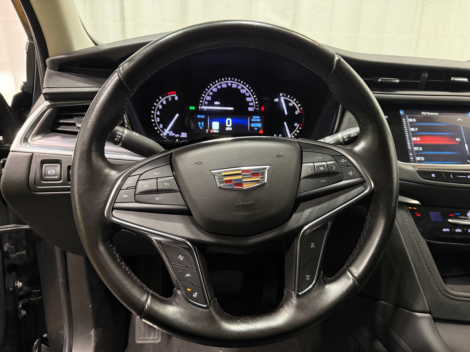Thumbnail: 2019 Cadillac XT5 - 4