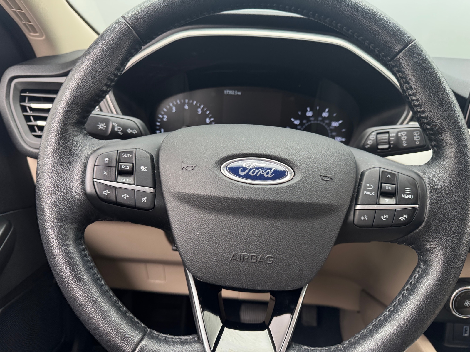 Thumbnail: 2020 Ford Escape - 4