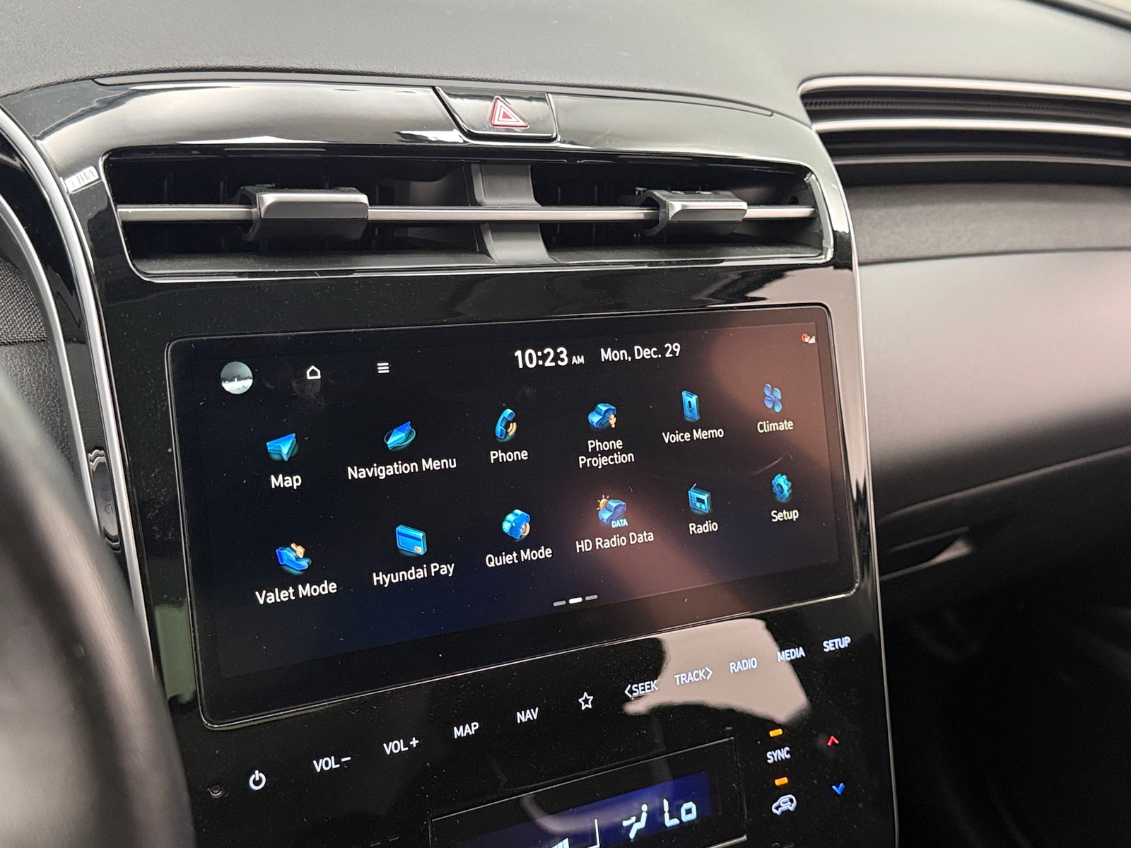 Thumbnail: 2023 Hyundai Tucson - 3