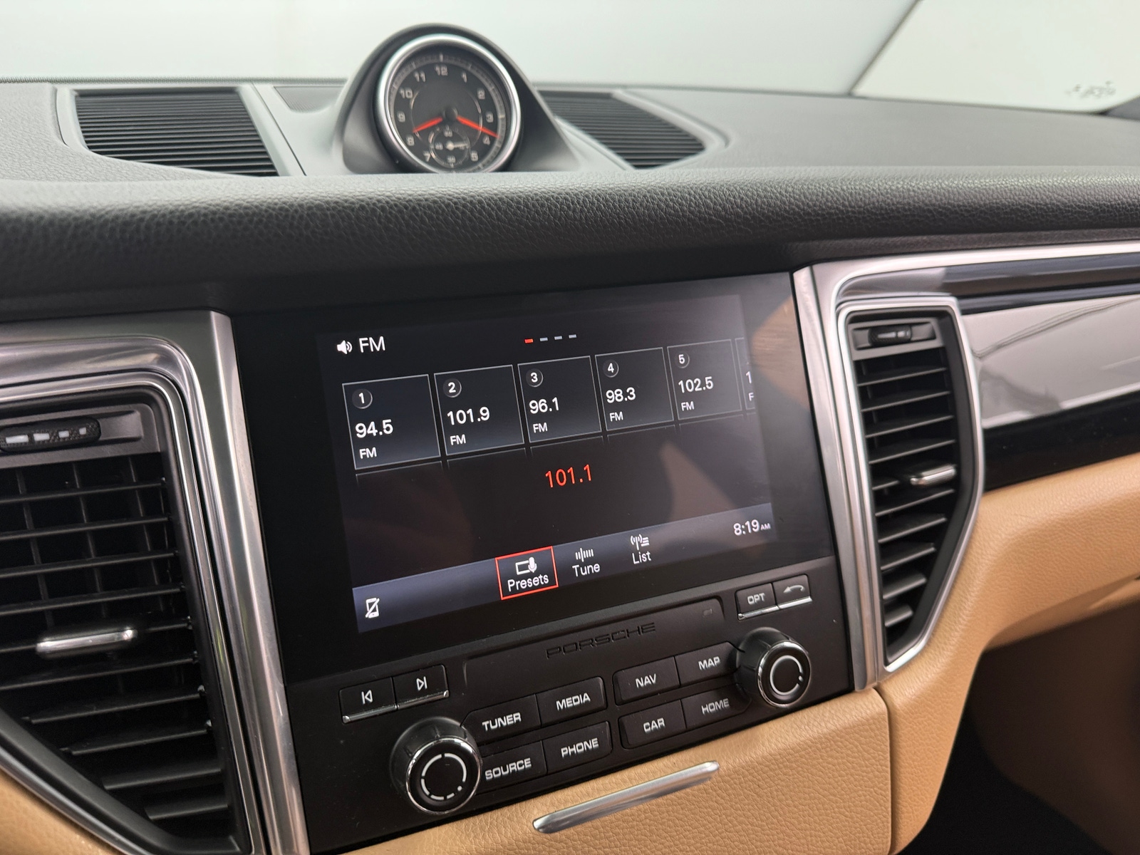 Thumbnail: 2018 Porsche Macan - 4