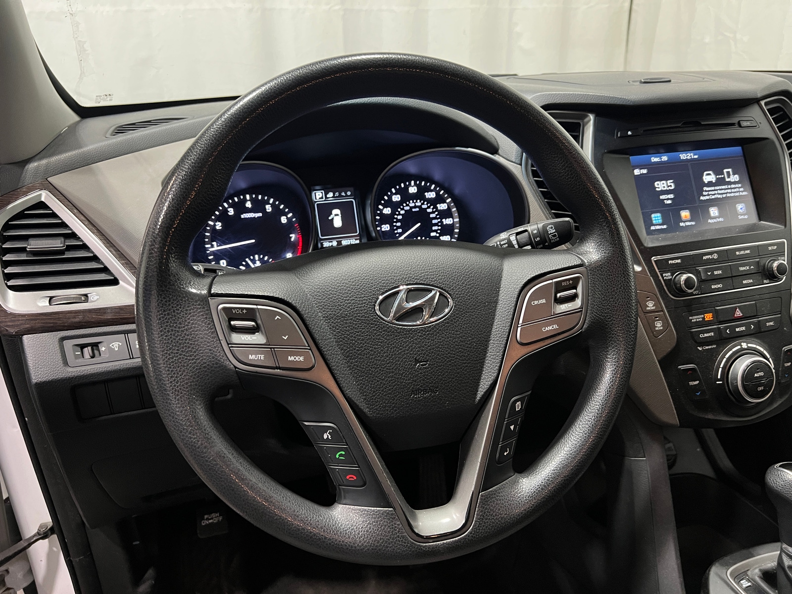 Thumbnail: 2017 Hyundai Santa Fe - 5