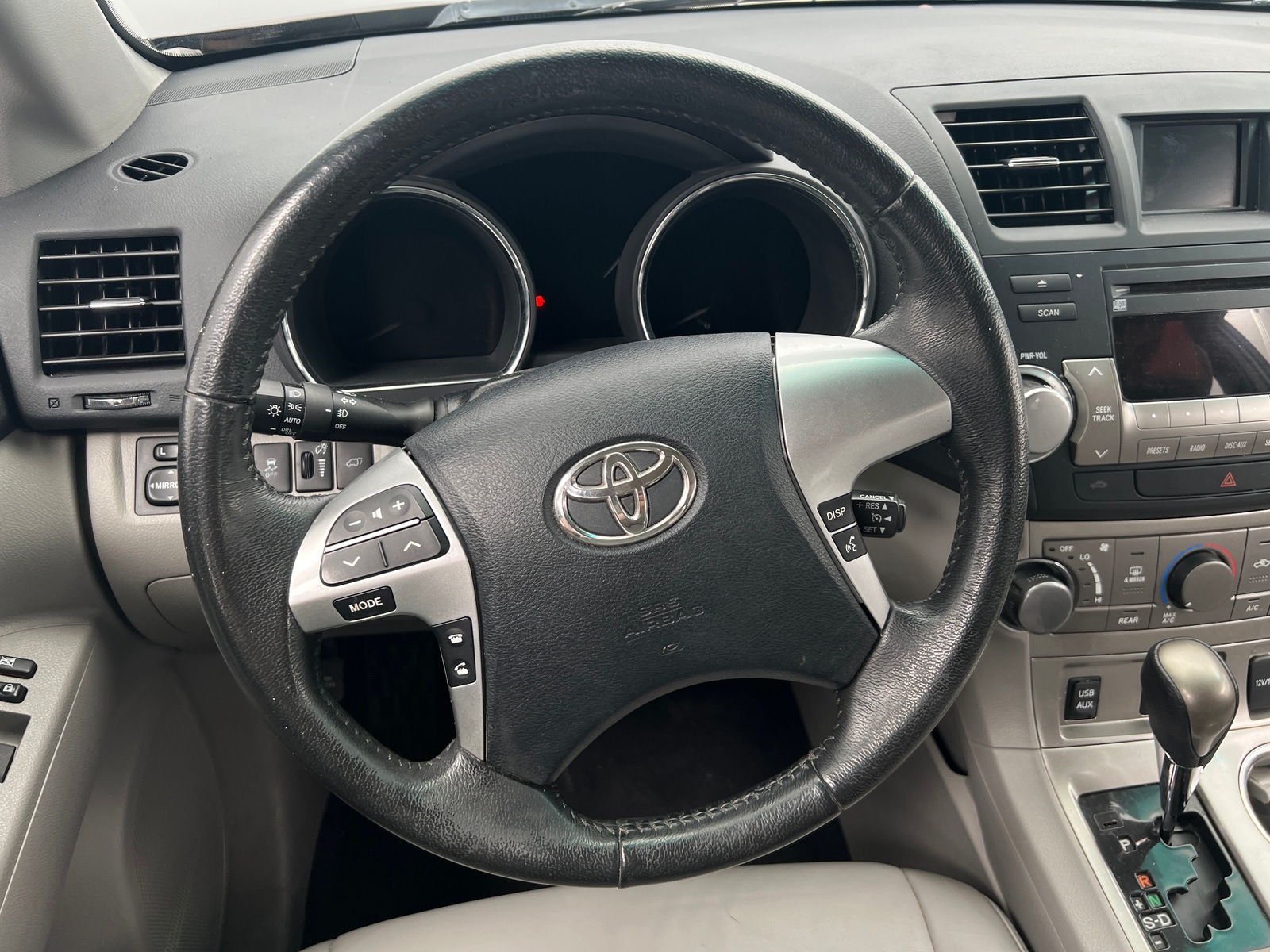 Thumbnail: 2012 Toyota Highlander - 5