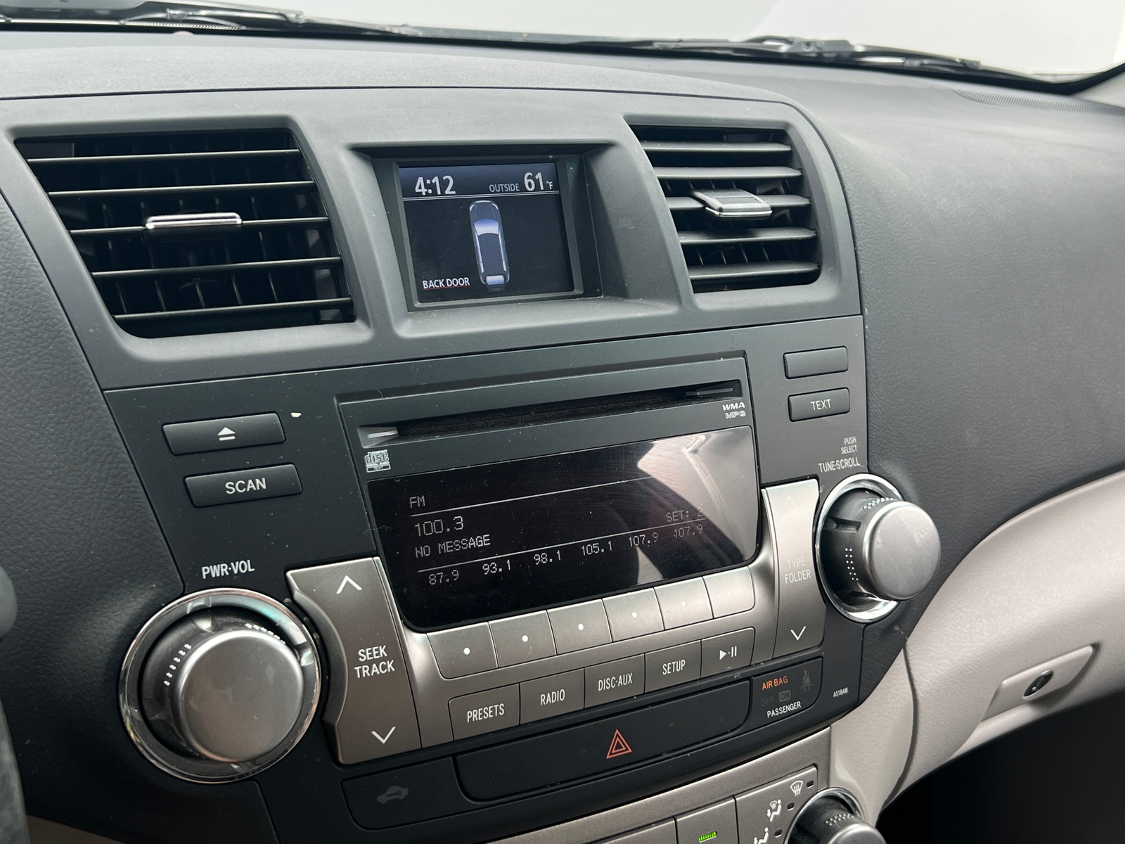 Thumbnail: 2012 Toyota Highlander - 4