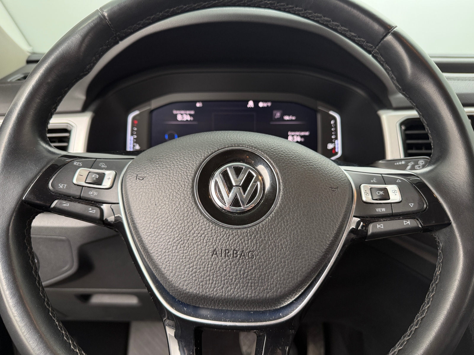 Thumbnail: 2019 Volkswagen Atlas - 4