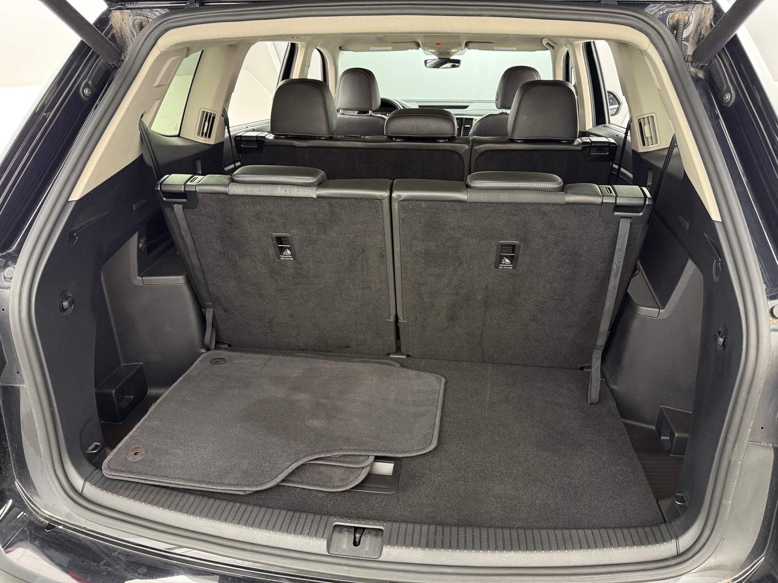 Thumbnail: 2019 Volkswagen Atlas - 6