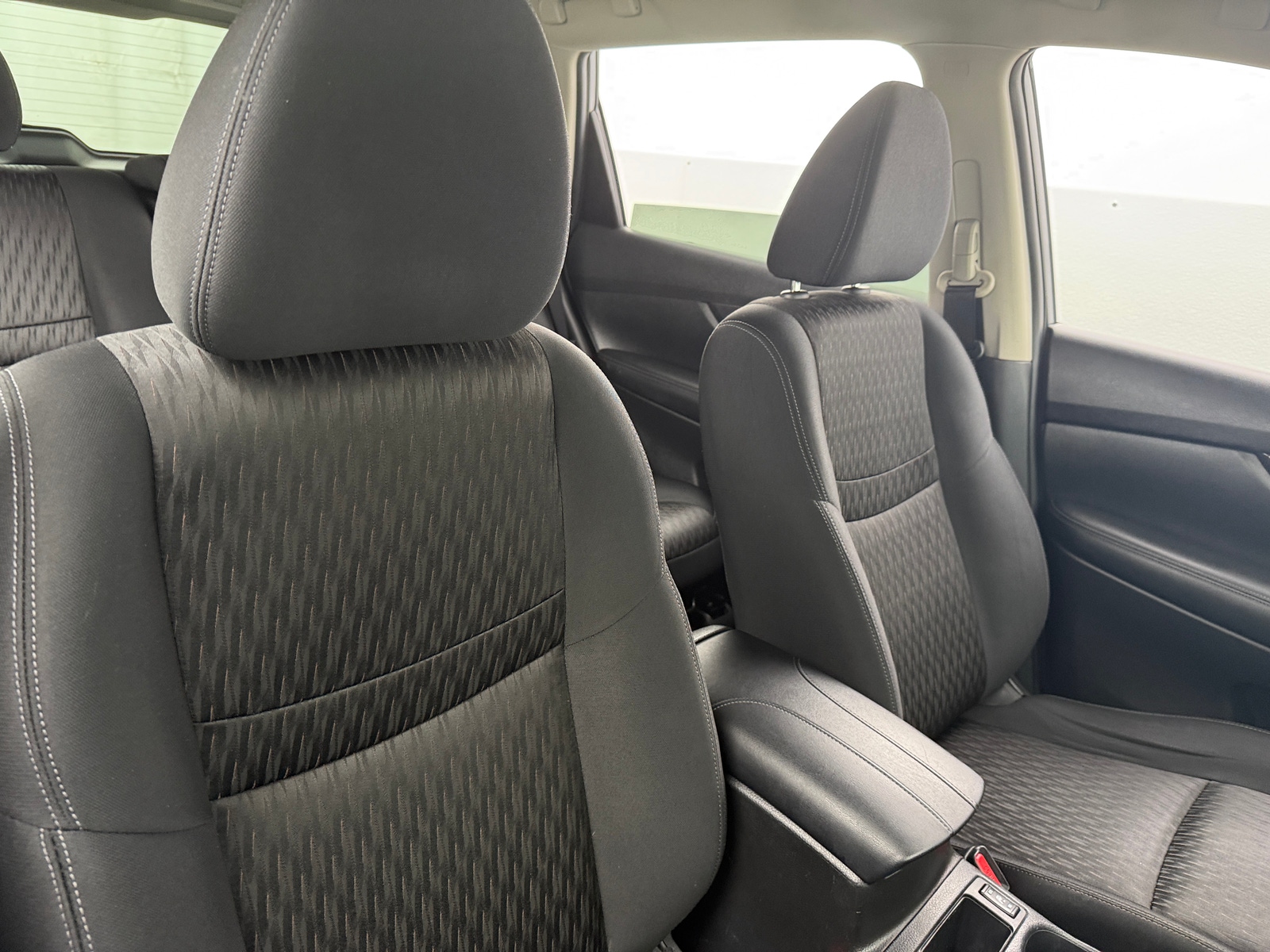 Thumbnail: 2019 Nissan Rogue - 2