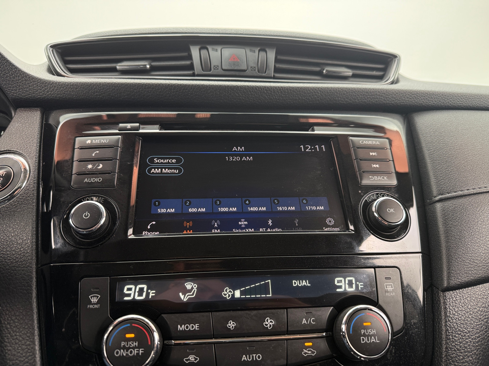 Thumbnail: 2019 Nissan Rogue - 4