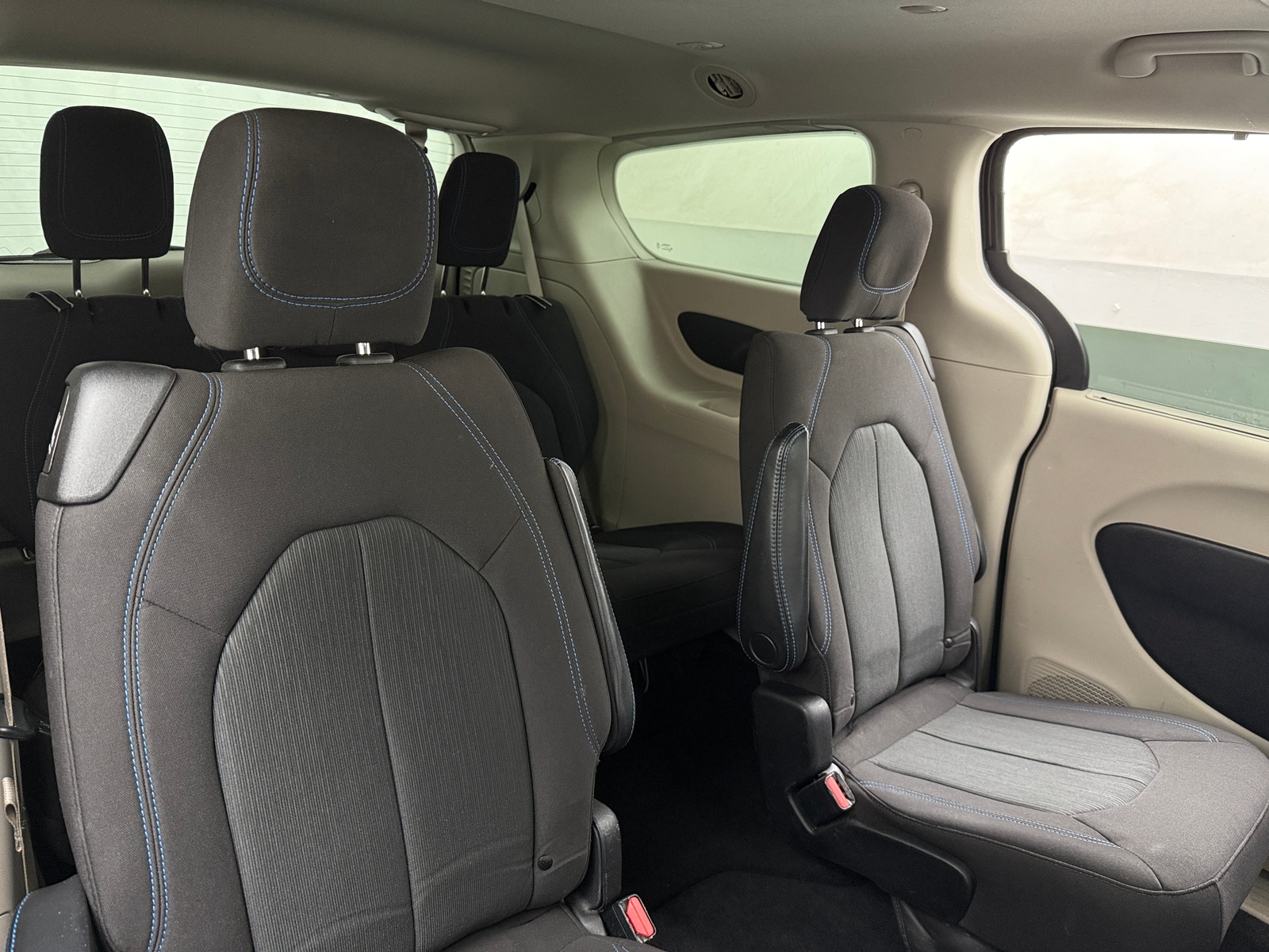 Thumbnail: 2021 Chrysler Pacifica - 6