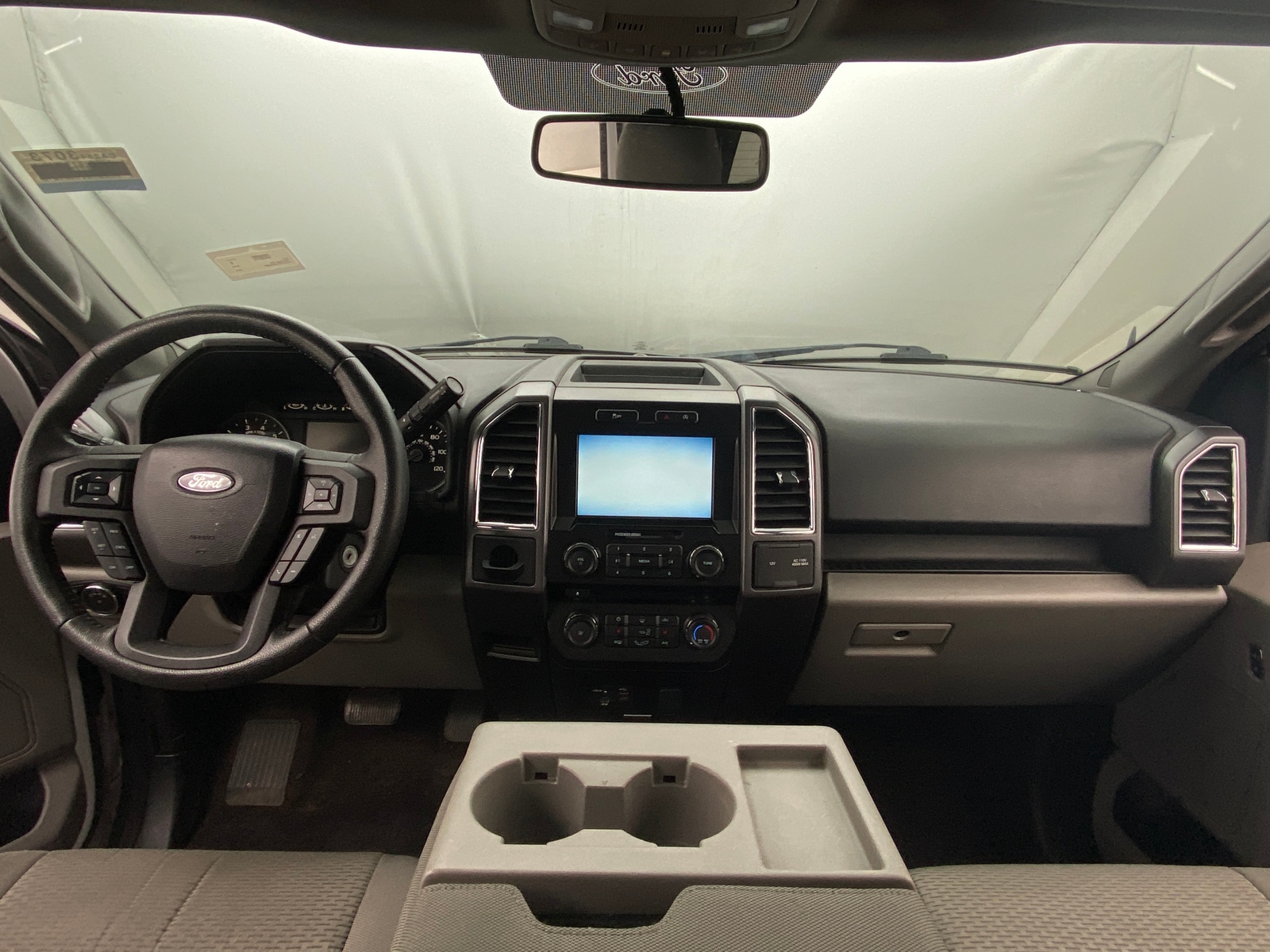 Thumbnail: 2015 Ford Econoline - 3