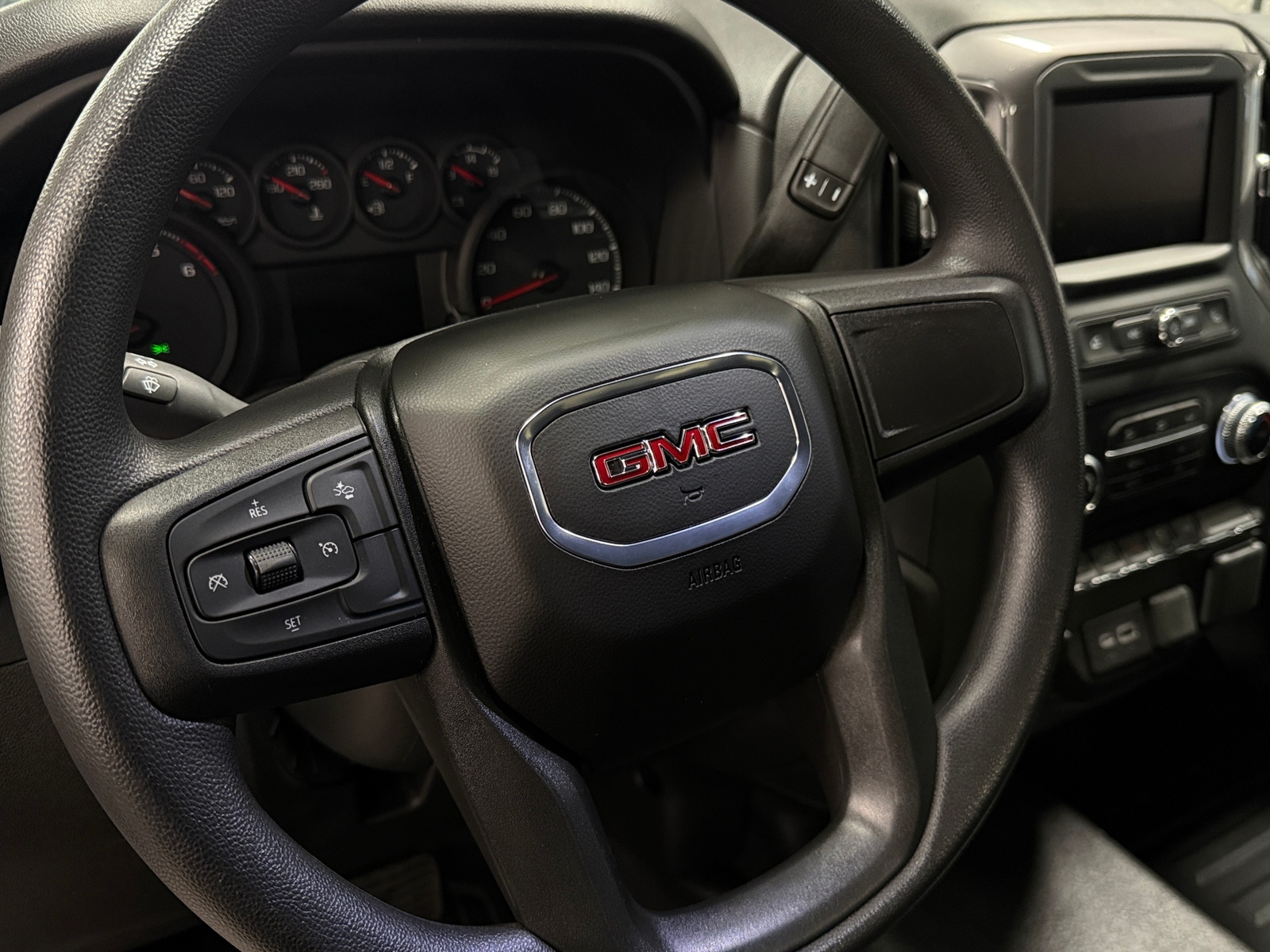 Thumbnail: 2025 GMC Sierra 2500 - 5