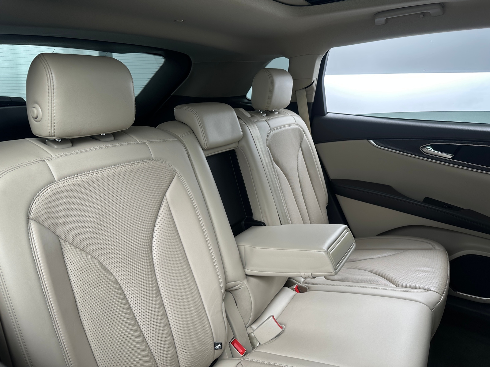 Thumbnail: 2019 Lincoln Nautilus - 5