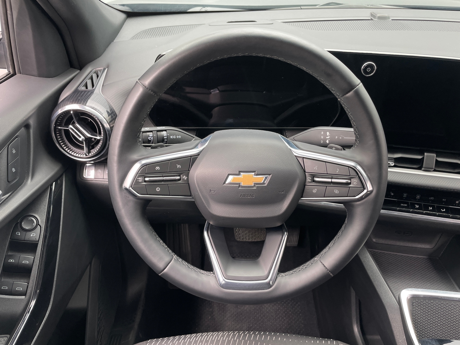 Thumbnail: 2025 Chevrolet Equinox - 5