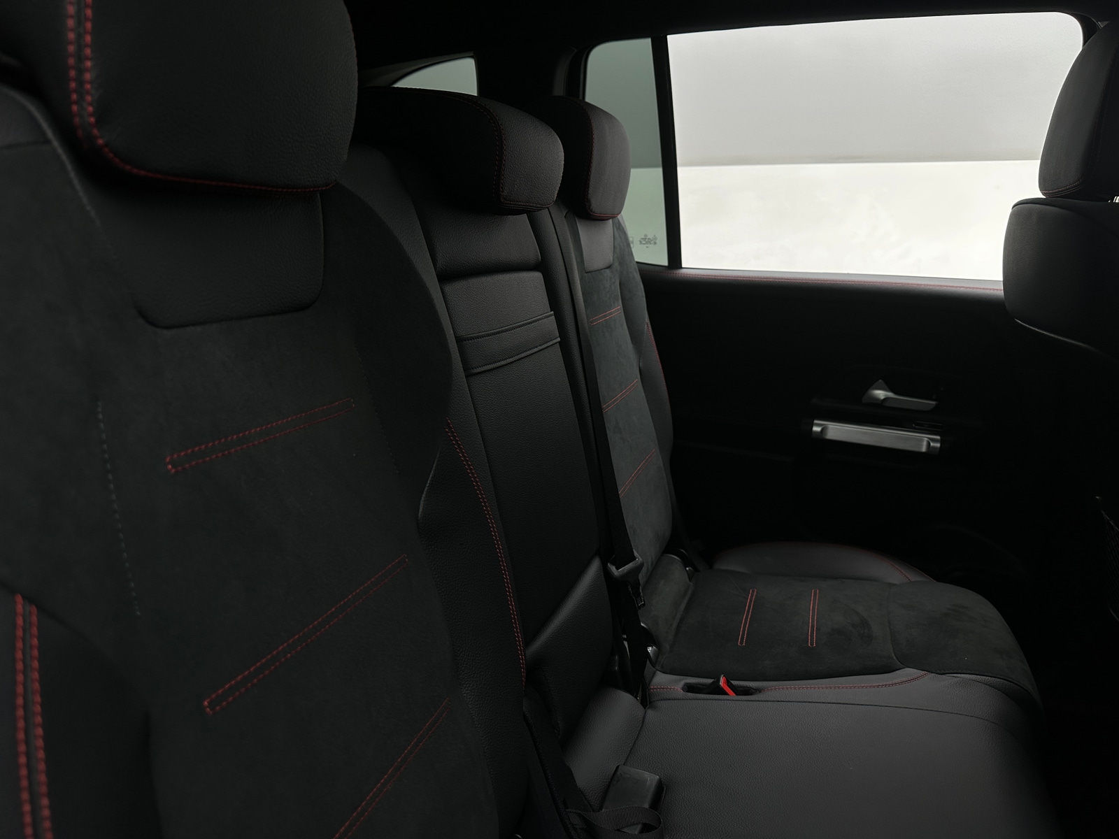 Thumbnail: 2022 Mercedes-Benz GLB - 5