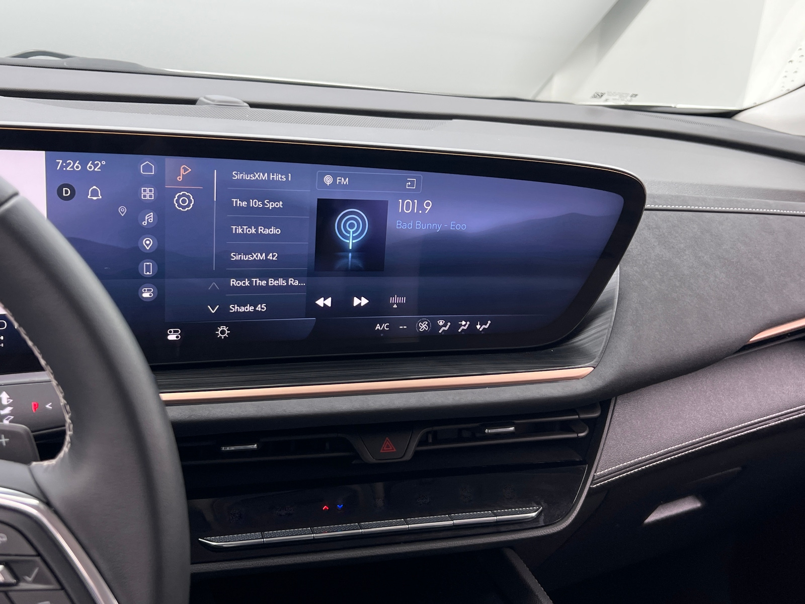 Thumbnail: 2024 Buick Envision - 3